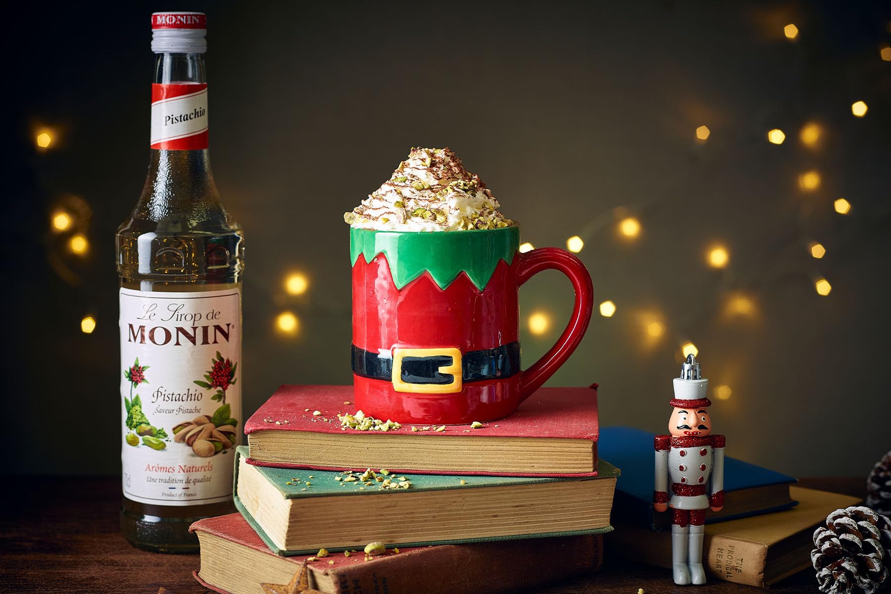 Monin Pistachio Syrup 700ml - Rich Nutty Flavour for Coffee, Cocktails & Dessert Drinks