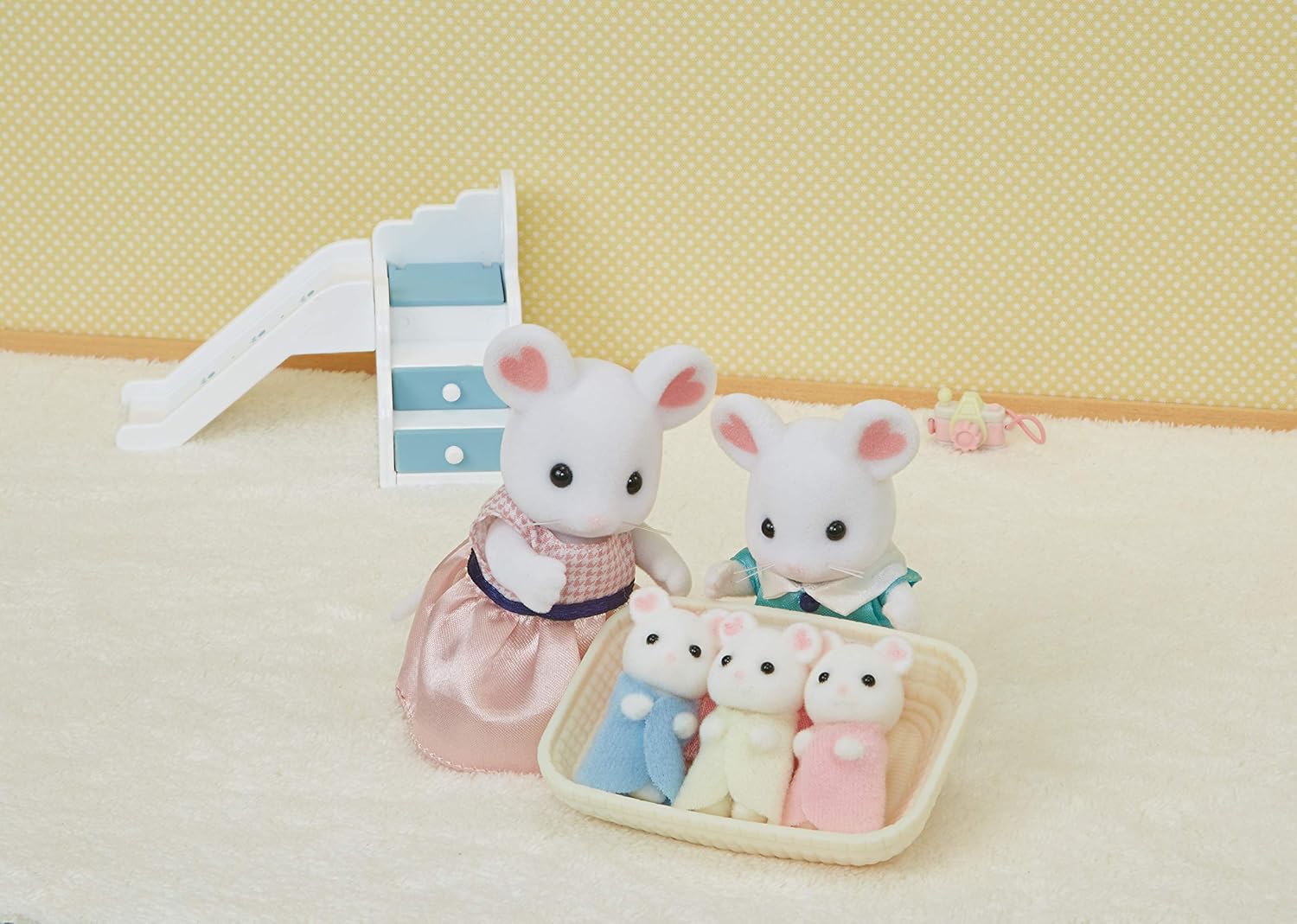 Sylvanian Families - Marshmallow Mouse Triplets Playset for Kids 3+