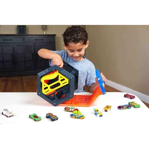 Hot Wheels Roll Out Raceway Track Set with Storage Bucket and 5-Lane Racetrack (GYX11)