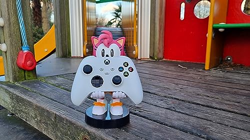 Sonic the Hedgehog - Amy Rose Controller Stand (Xbox Series X/S, PlayStation 4/5, PC Gaming Accessory) (2023)