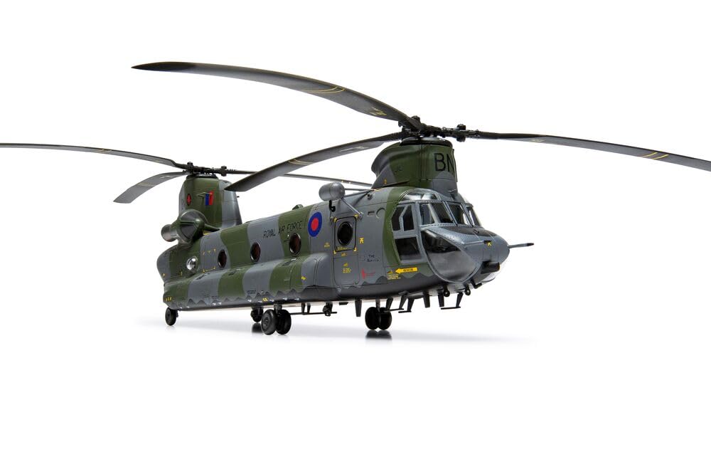 Airfix Boeing Chinook HC.1 Model Building Kit - 1:72 Scale | 171 Parts | A06023 4