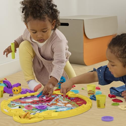 Play-Doh Fold and Go Playmat Starter Playset - Creative Arts & Crafts Toy for Kids 3+ 11