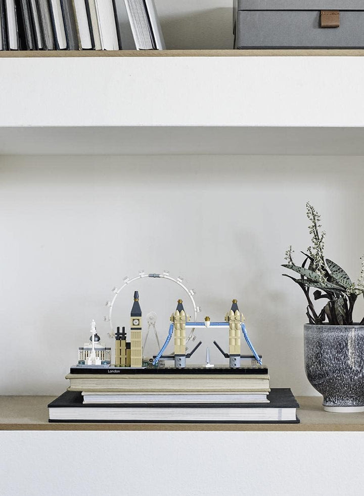LEGO Architecture Skyline London 21034 - Big Ben, Tower Bridge, London Eye Building Set