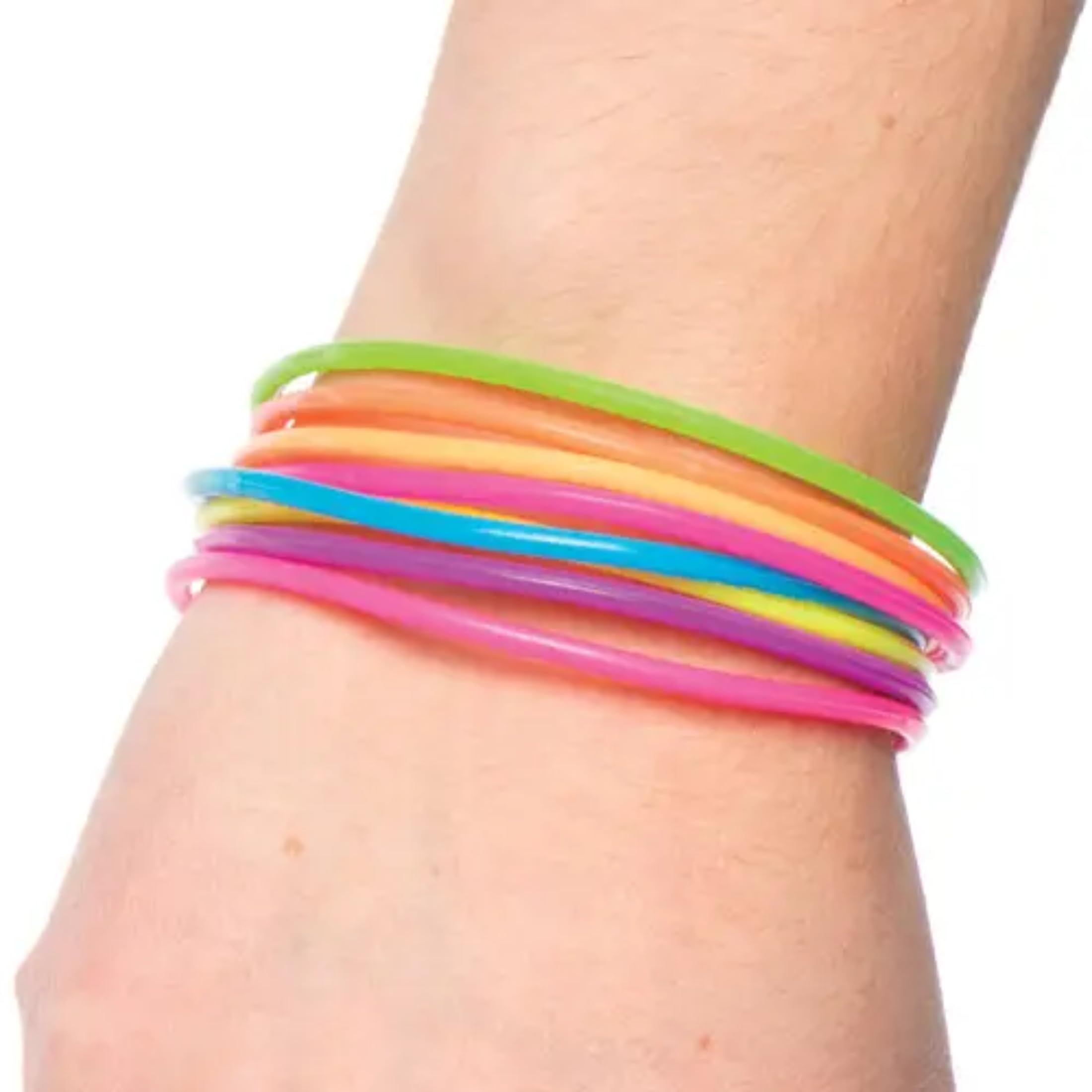 Baker Ross Gummy Bracelets Pack of 40 - Assorted Color Plastic Party Favors for Kids 3
