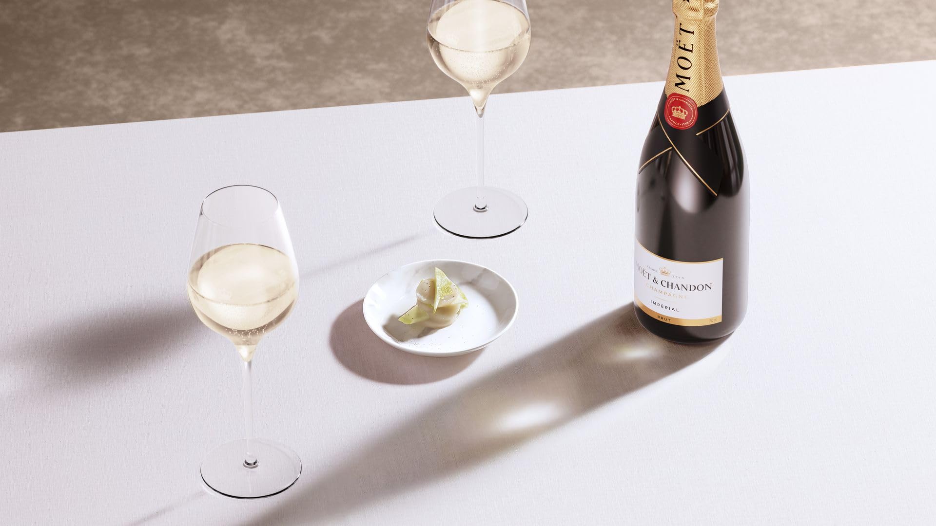 Moët & Chandon Impérial Brut Champagne 37.5cl Half Bottle 3