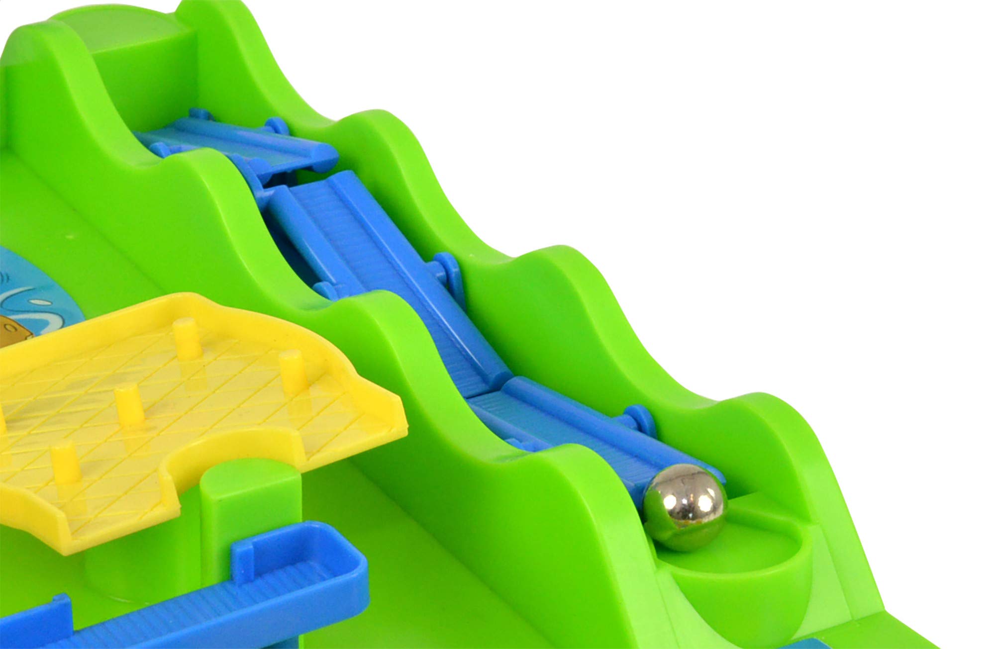 TOMY Screwball Scramble Classic Action Board Game 22