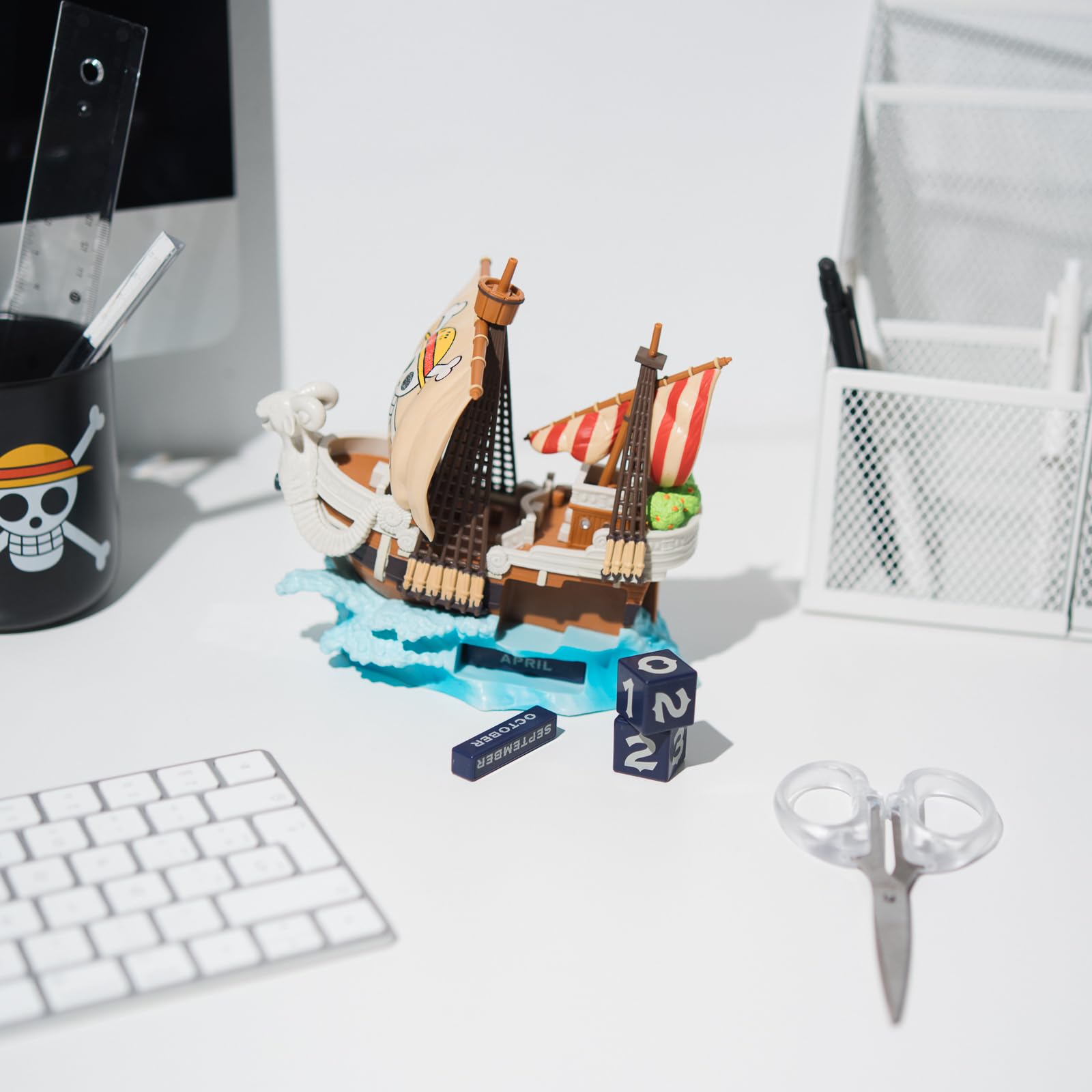 Grupo Erik One Piece Perpetual Calendar - Going Merry 3D Desk Calendar for Home Office