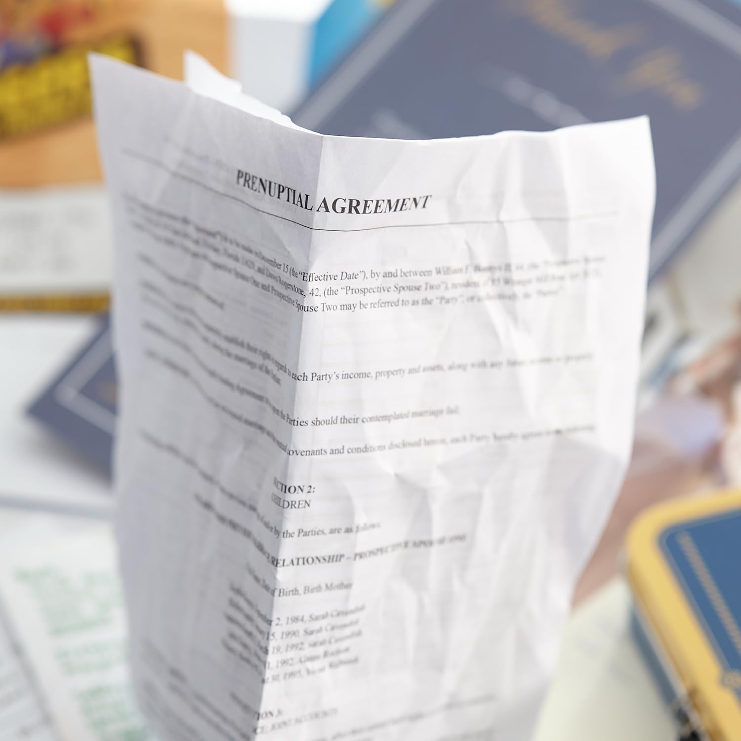 moose toys Hunt A Killer Mystery DEAD BELOW DECK Immersive Murder Mystery Game | Difficulty 2/5 | Ages 14+ 8