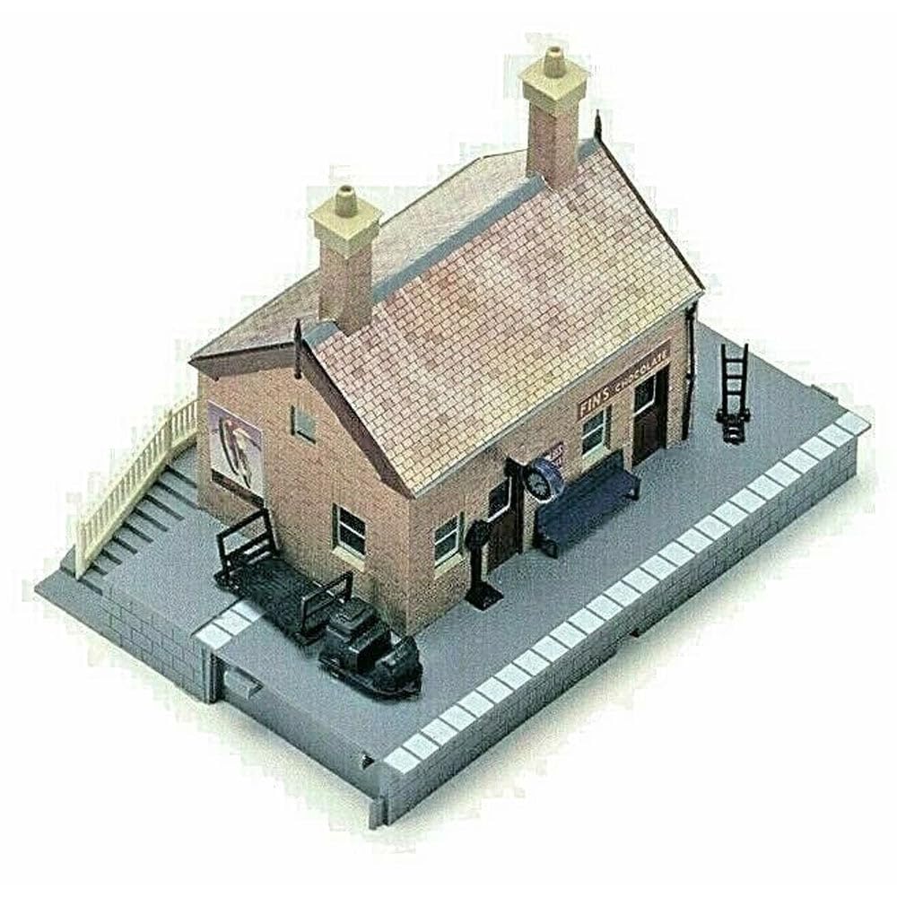 Hornby R8001 00 Gauge Waiting Room with Platform Accessories