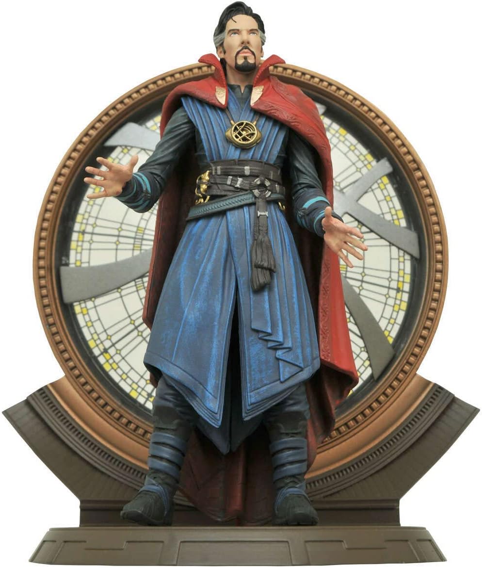 Diamond Comic Distributors Marvel - Doctor Strange Deluxe Collector's Figure (84919)