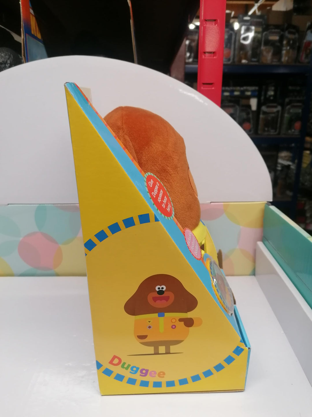 Peluche que habla de Hey Duggee