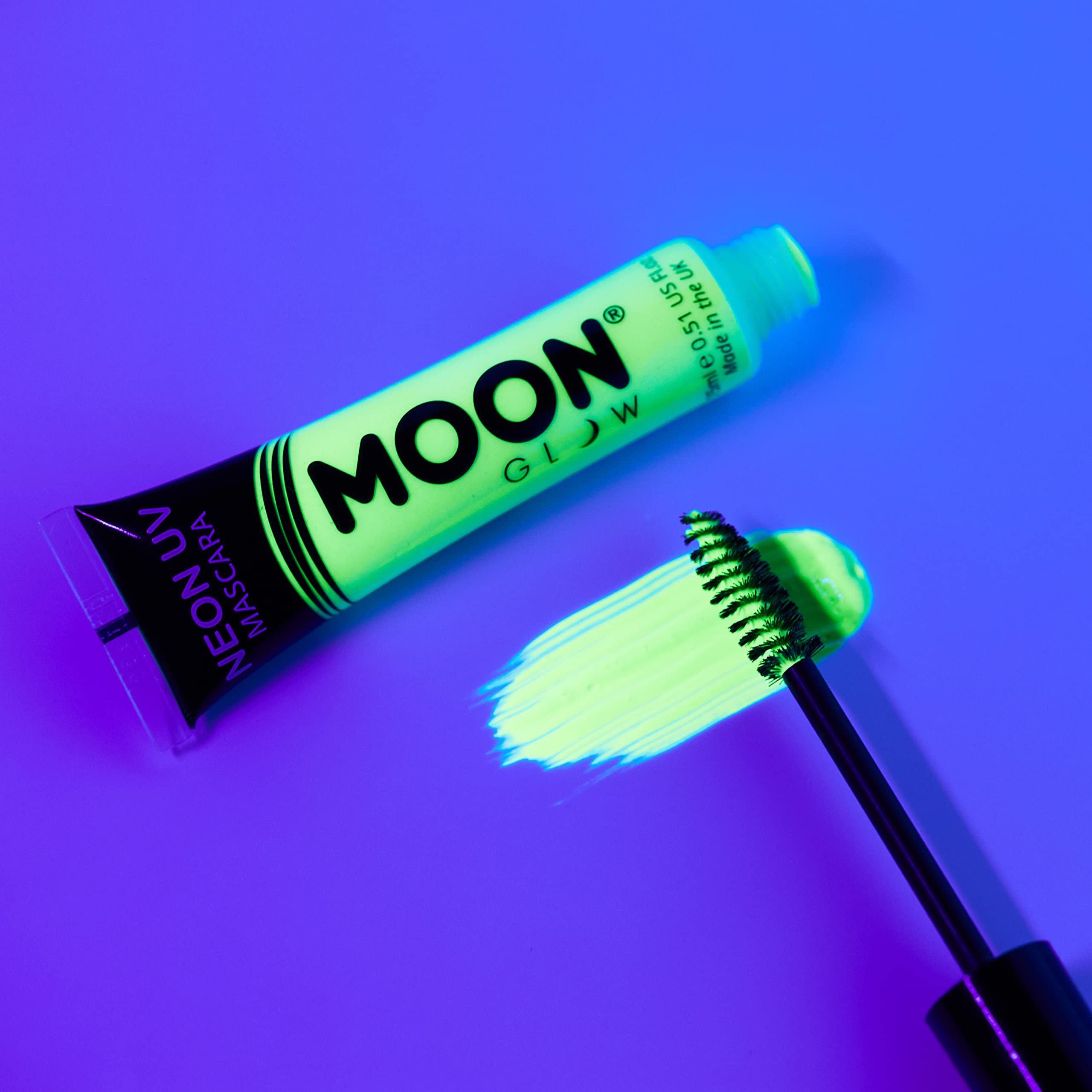 Moon Glow - Intense Neon UV Mascara (Green) 3