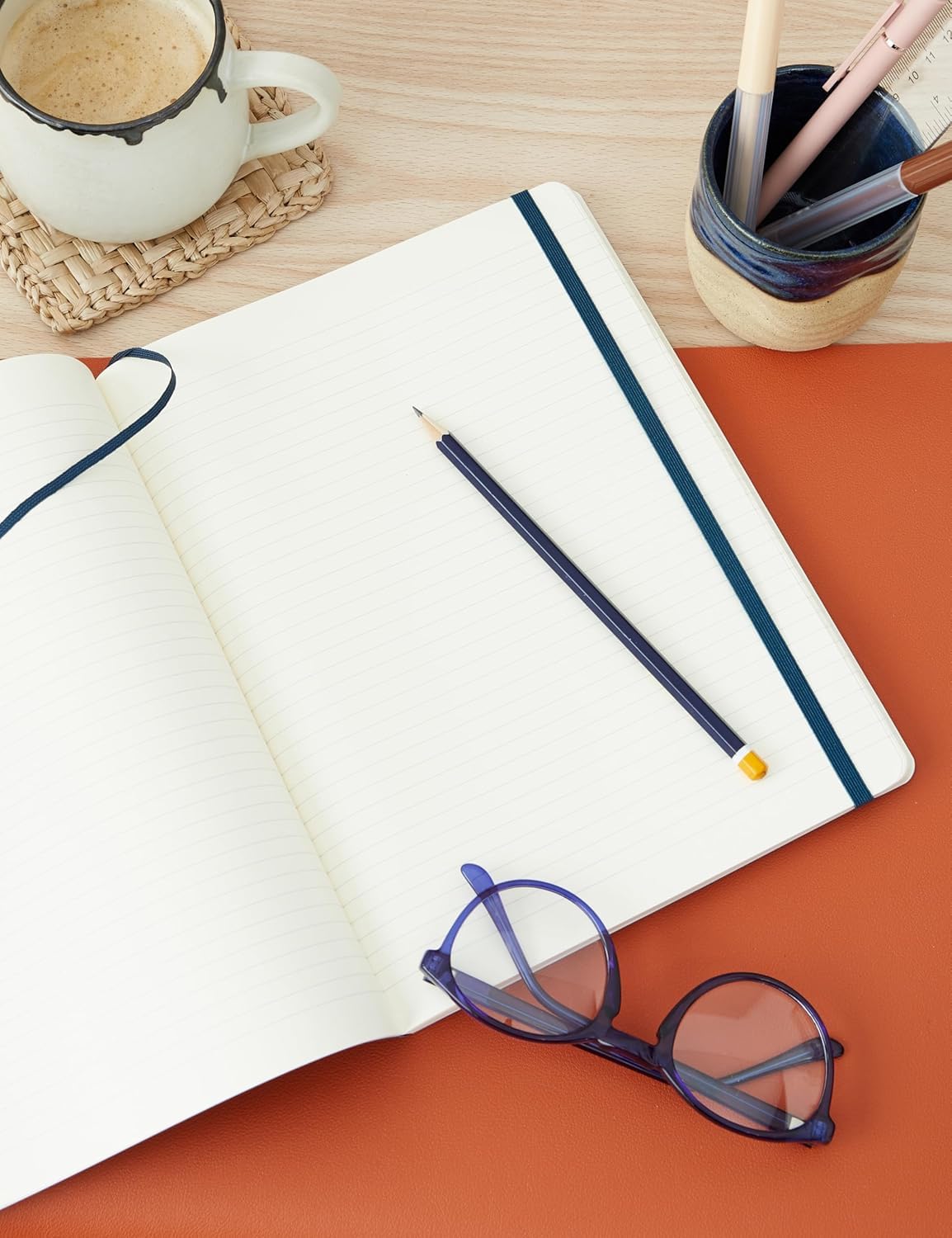 Moleskine Classic Notebook - Ruled Pages, Soft Cover, Elastic Closure | Large 13x21 cm | 192 Pages 4