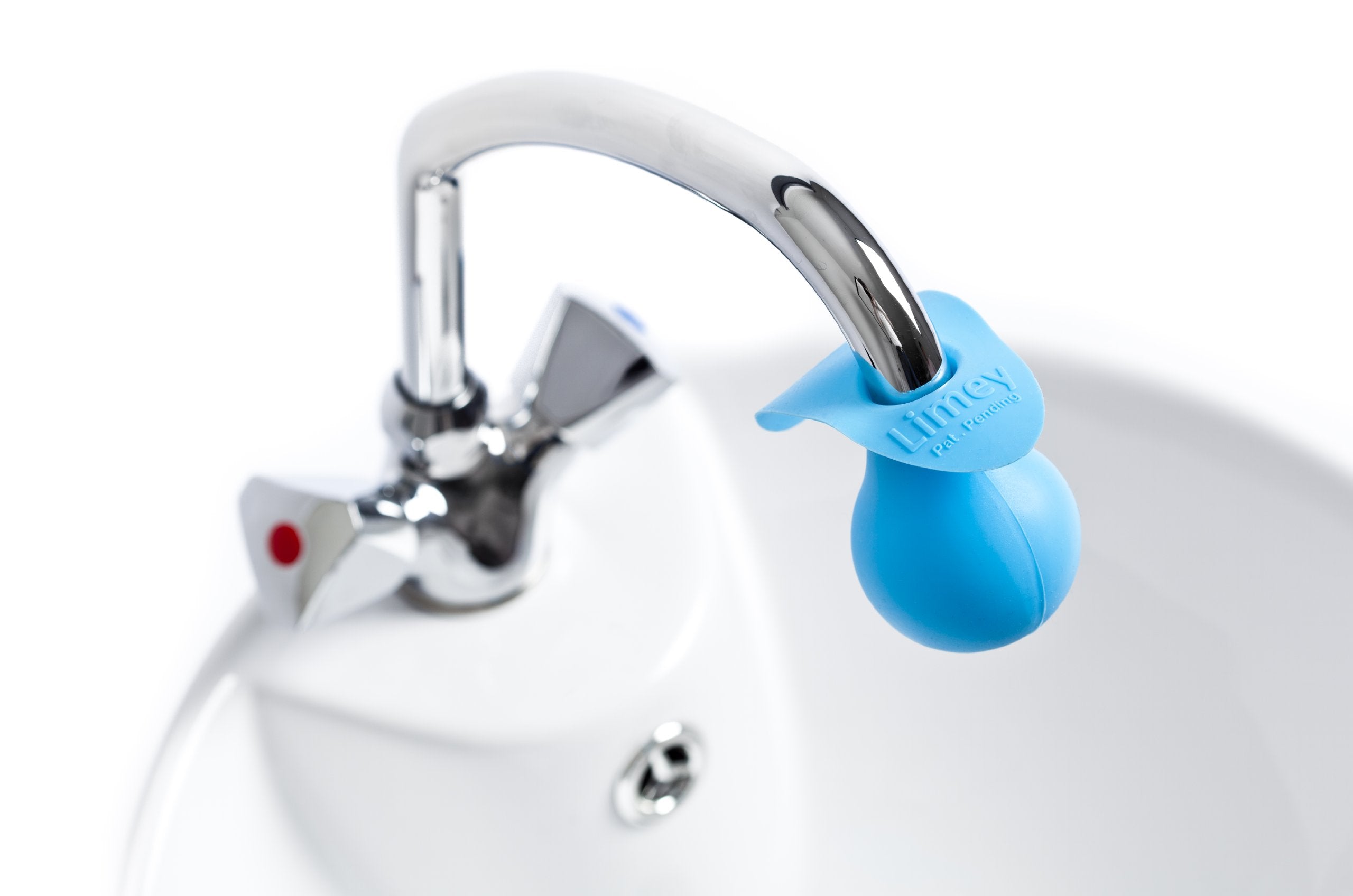 Limey - Tap Head Descaling Ball for Lime Scale Removal, Blue (2 Pack)