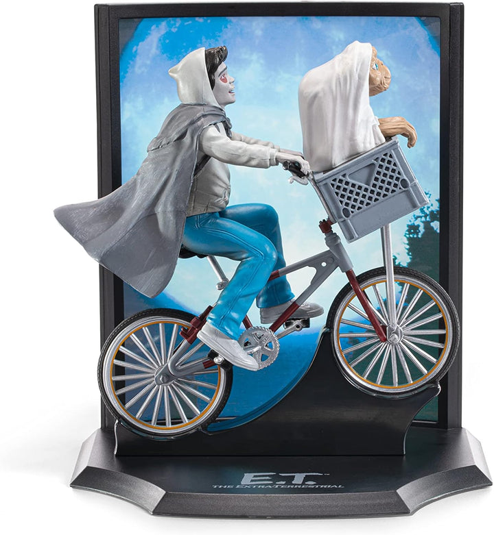 The Noble Collection Toyllectible Treasures E.T. the Extra-Terrestrial - Elliot and E.T. Diorama Figure (NN1683)