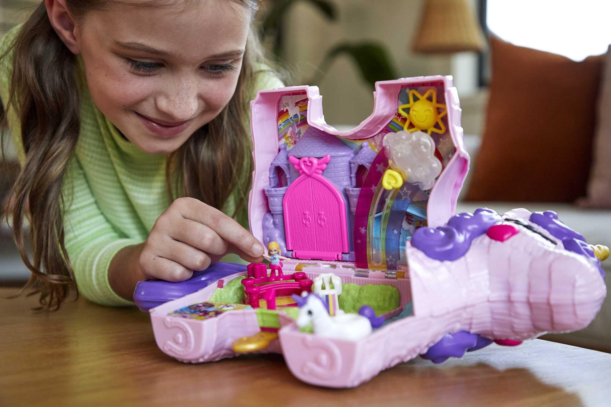 Polly Pocket Micro Unicorn Party Playset - 25 Surprises, Includes Polly & Lila Dolls | Ages 4+