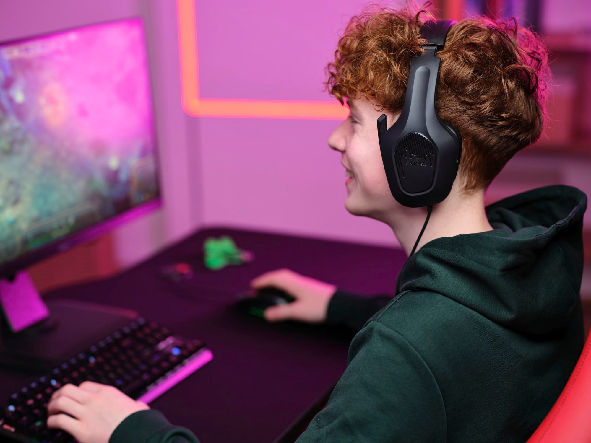 Trust GXT 415 Zirox Lightweight Gaming Headset with 50mm Drivers for PC, PS4, PS5, Xbox, Switch 23