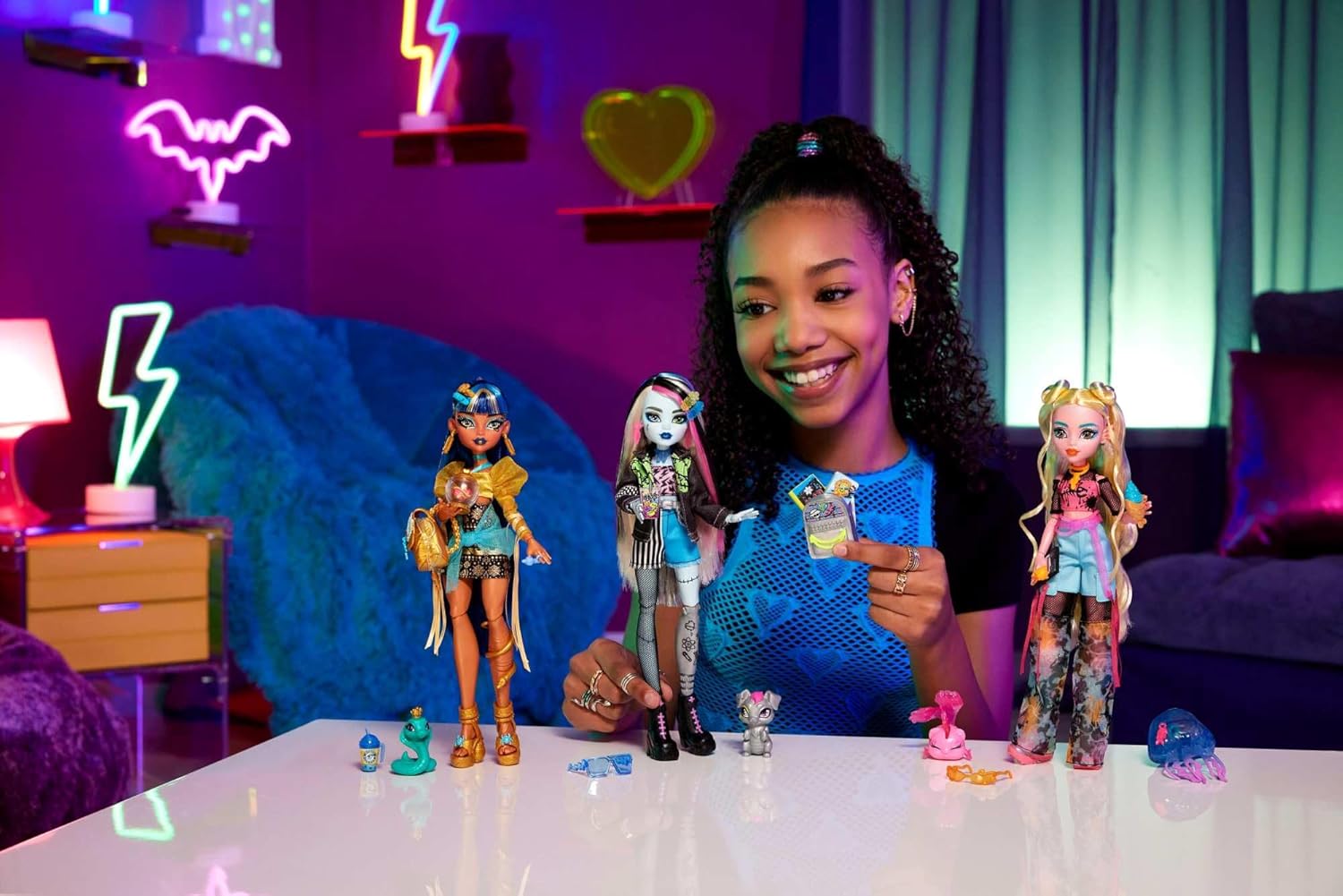 Monster High Lagoona Blue Doll - Fintastic Sea Monster with Pet Neptuna, 4+ Years 4