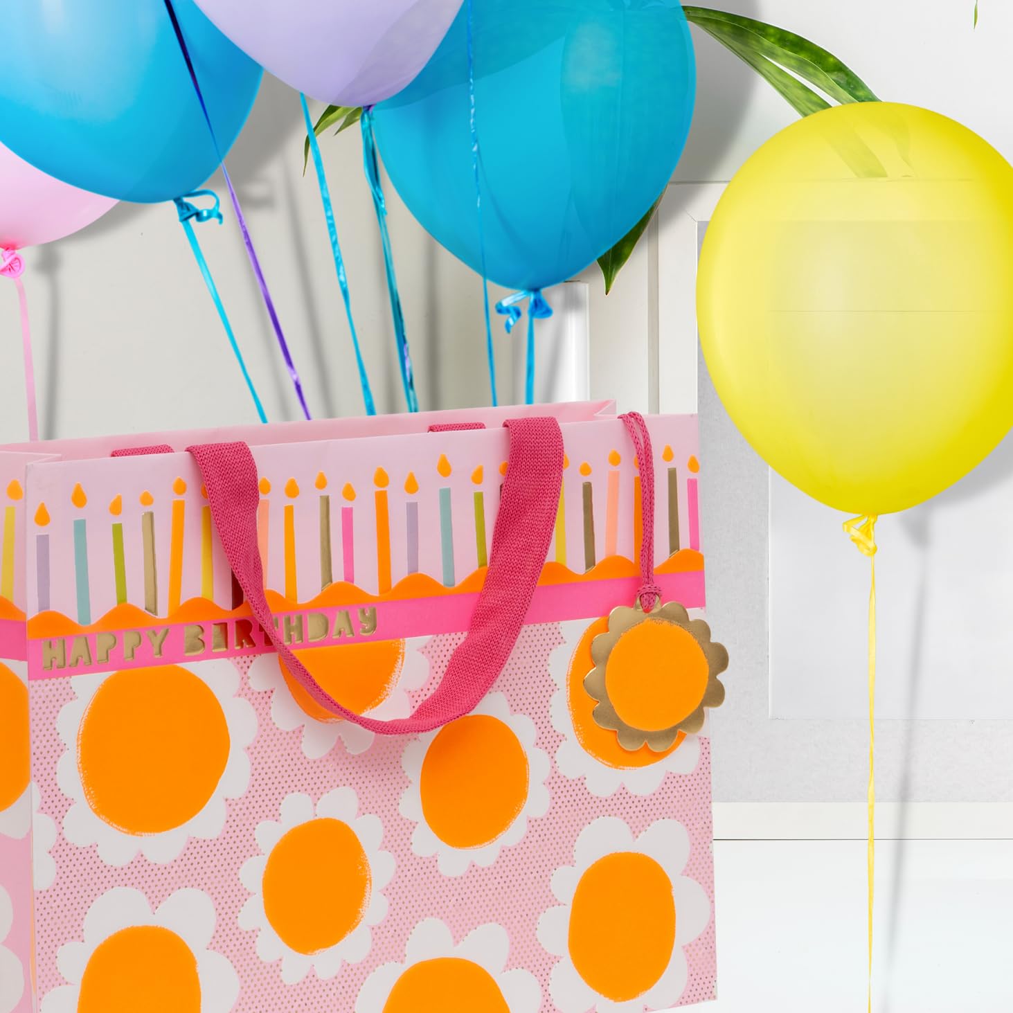 Glick Dazzling Daisies Large Landscape Gift Bag | 275 x 355 x 100 mm | Recyclable Paper 4