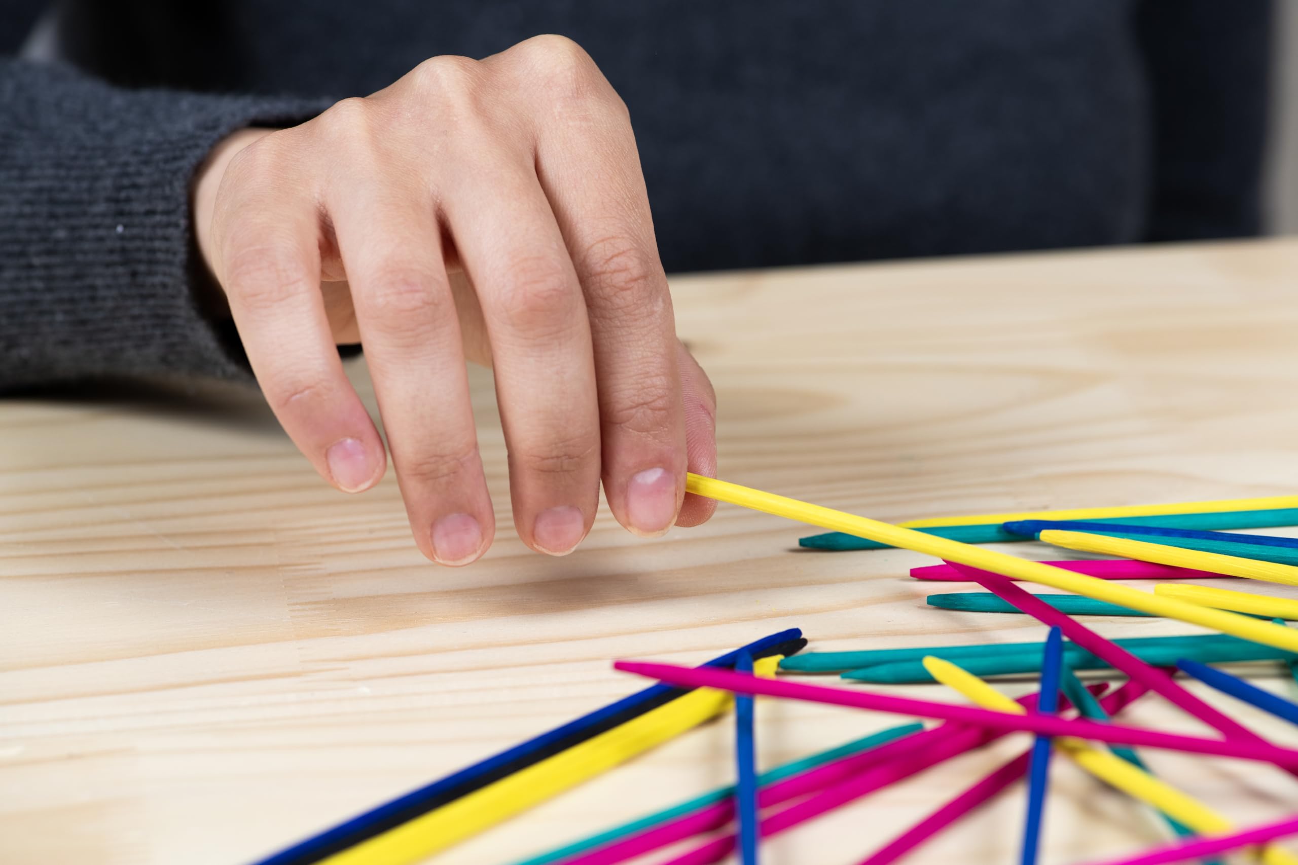 Goliath Games Giant Pick Up Sticks | 30 Coloured Wooden Sticks | Classic Family Game 11