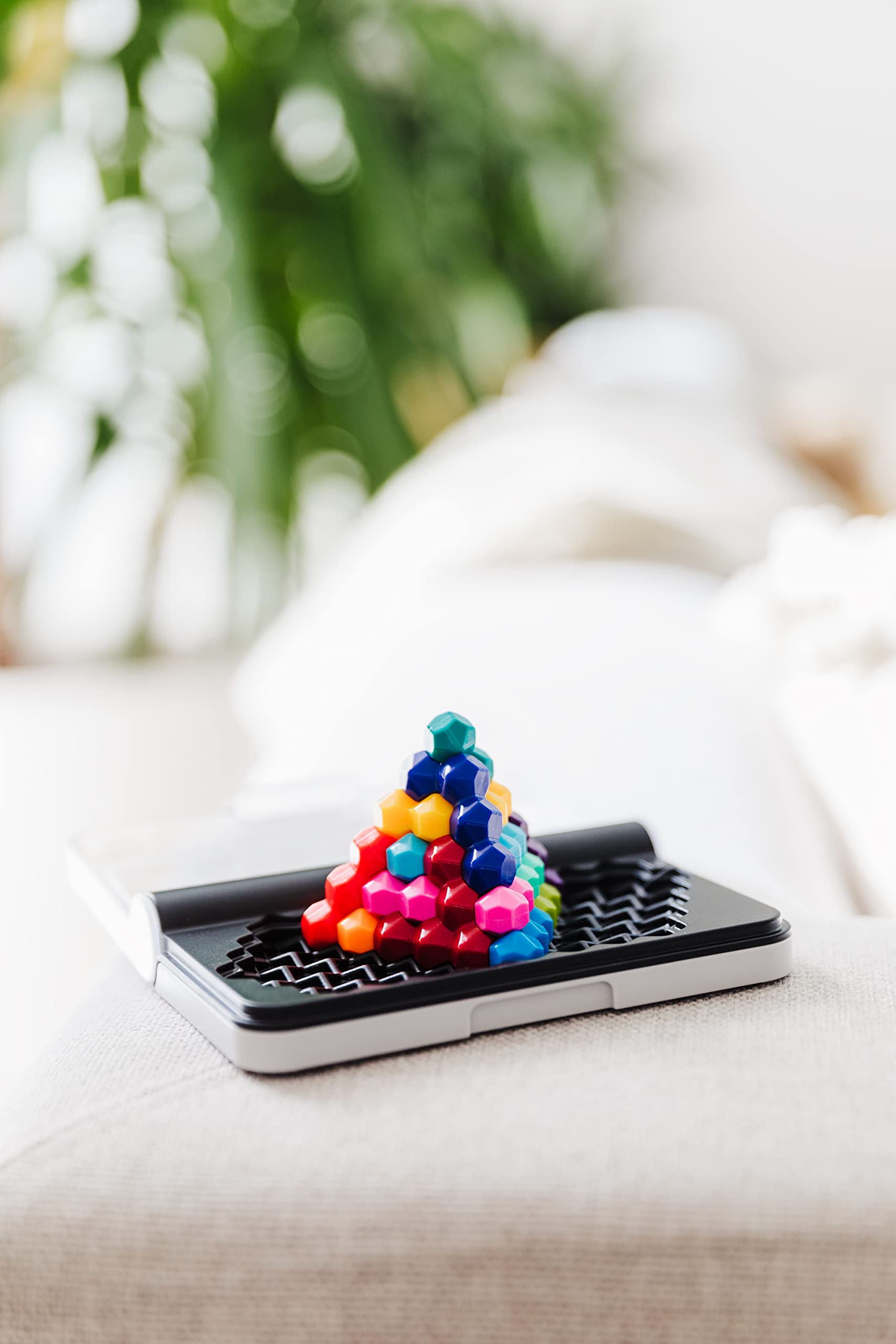 SmartGames IQ Six PRO Electronic Game | Portable | Multicolor | 1 Player 10