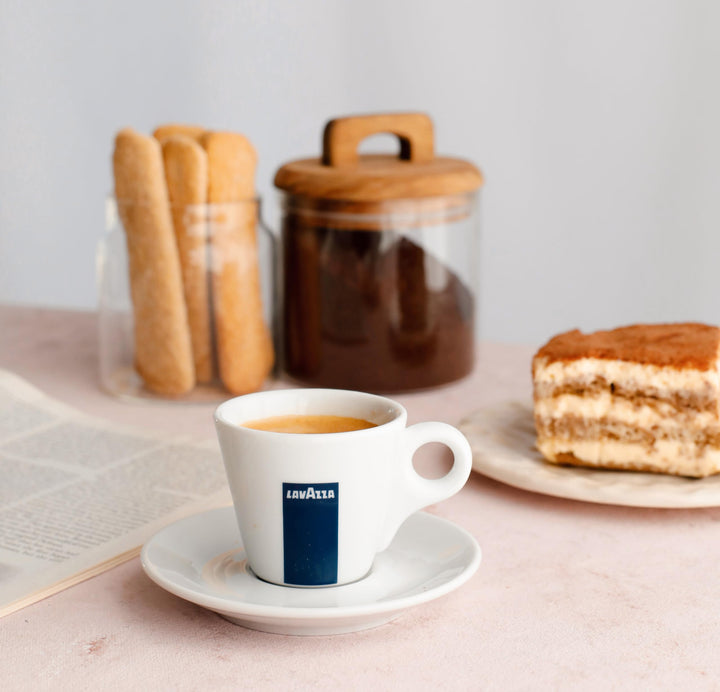 Lavazza Qualita Oro Italian Whole Bean Coffee 2.2 lb (997.9 g)