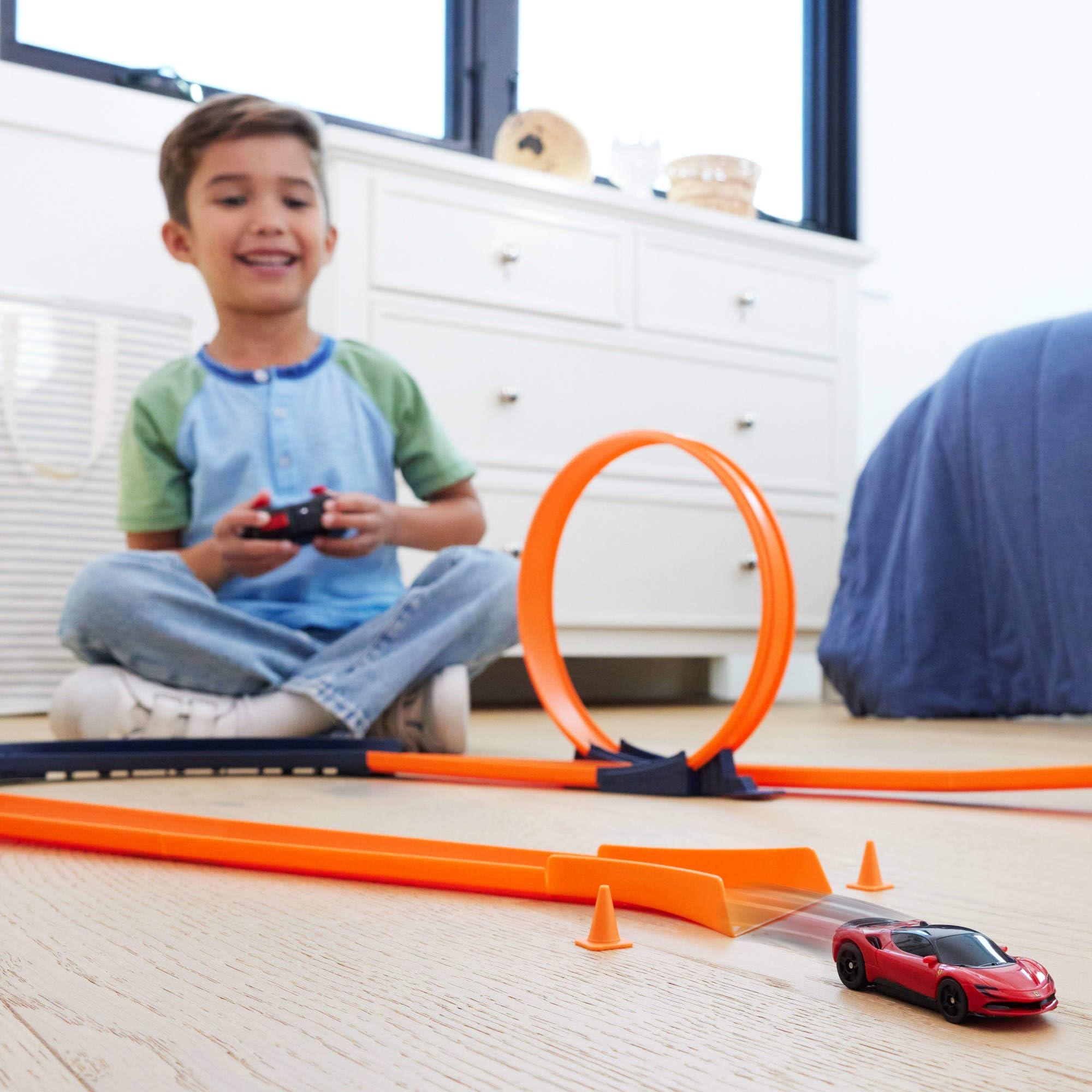 Hot Wheels RC Ferrari SF90 Stradale Assetto Fiorano - 1:64 Scale Remote-Control Car for Kids 5+ 10