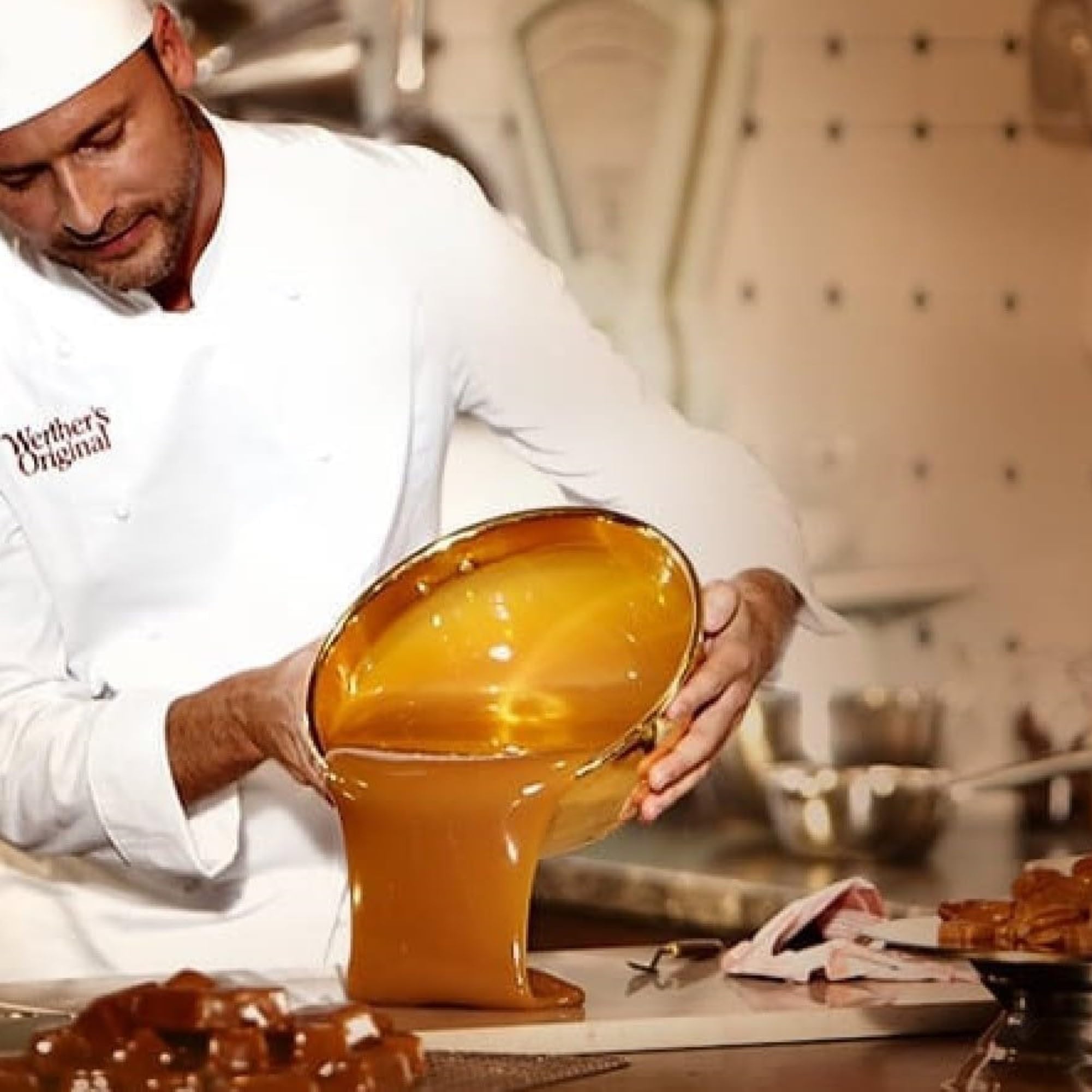 Werther's Original Cream Candies - Classic Buttery Caramel Treats, Gluten-Free & Vegetarian, 1 kg Sharing Bag 4