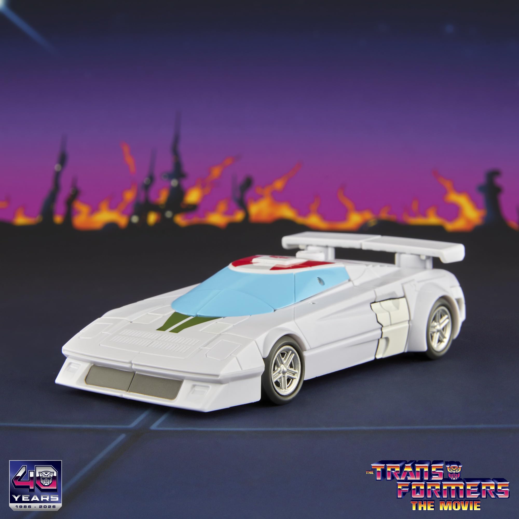 Transformers Studio Series Wheeljack Deluxe Class Action Figure | 12.5-cm/5-inch | Ages 8+ 8