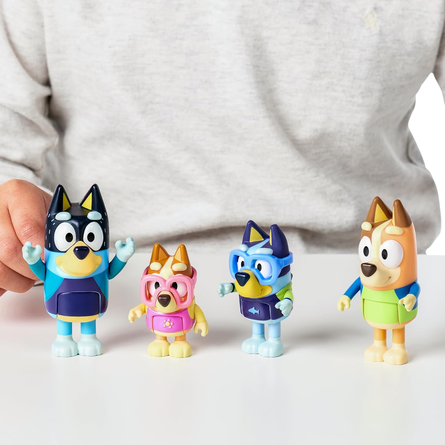 Bluey Family Beach Day Figure 4-Pack - Posing Beach Toys for Kids 3+ 3