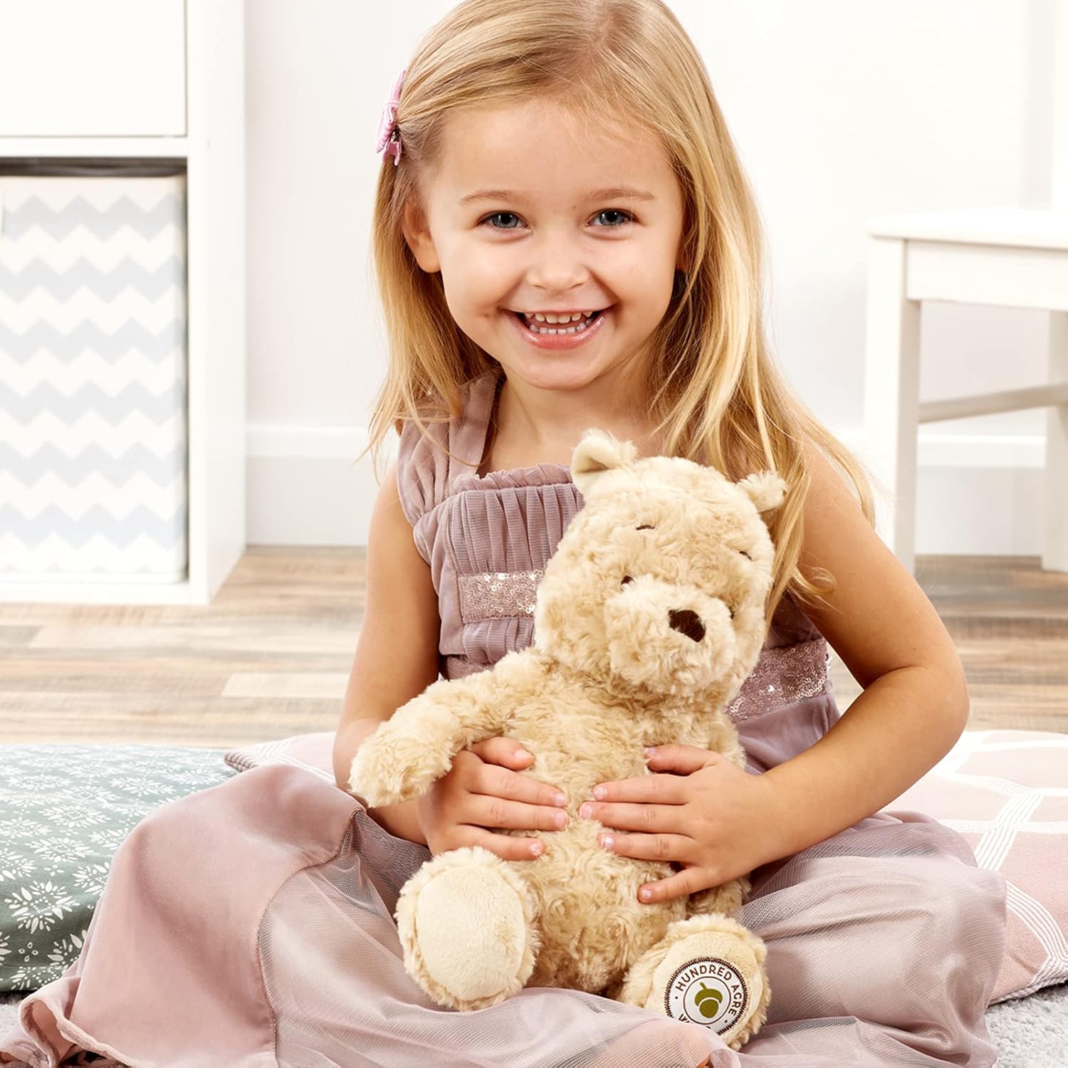 Rainbow Designs Classic Winnie the Pooh Soft Toy - 26cm Plush Bear from Hundred Acre Wood Collection 4