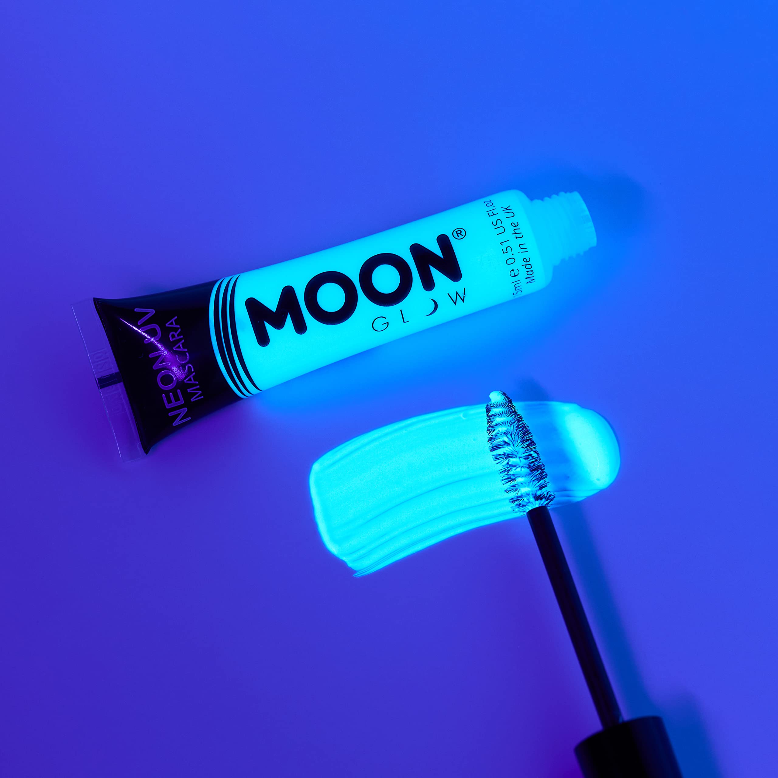 Moon Glow - Intense Neon UV Mascara (White) 4