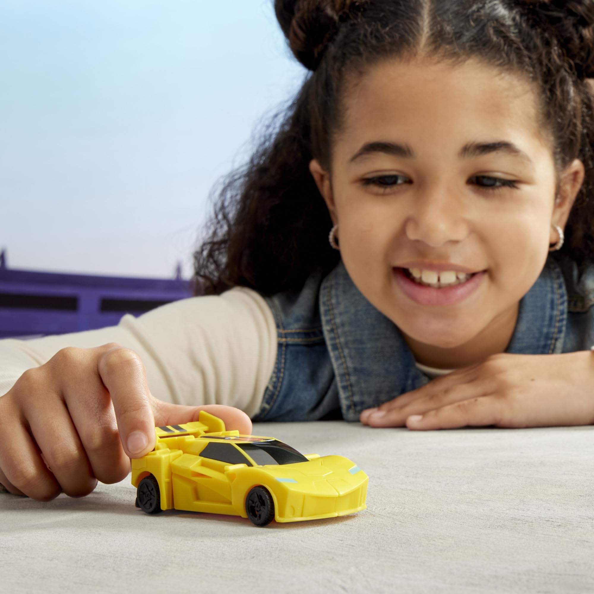 Transformers EarthSpark Bumblebee 1-Step Smash Changers Action Figure | 10 cm 4