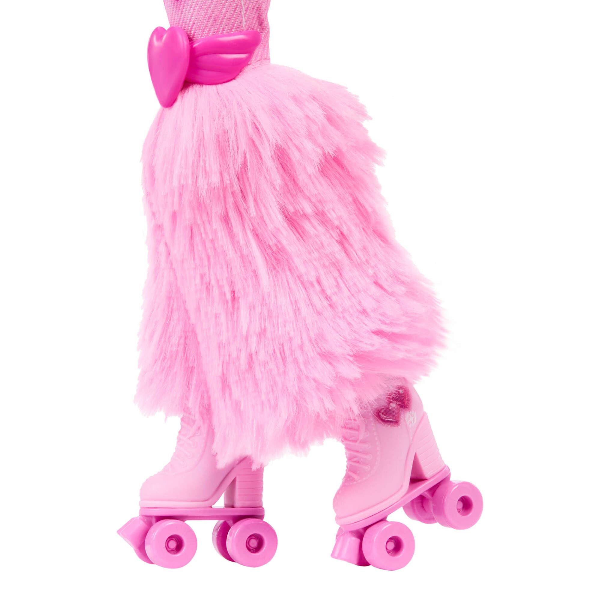Barbie Dream Besties Doll and Accessories - Poshable Roller Skating Doll with Fashion Outfit & Fun Accessories for Kids 4+ 3
