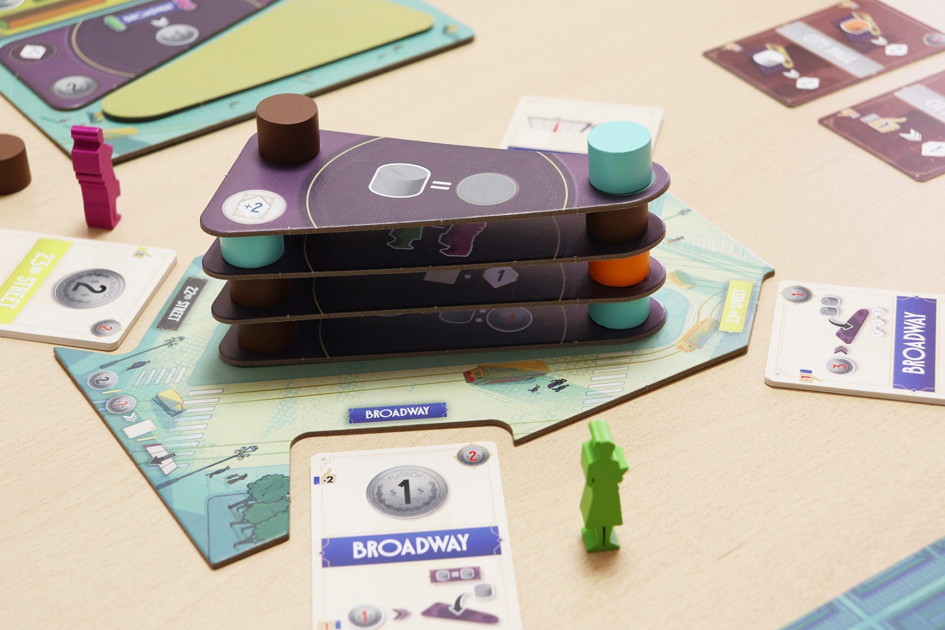 Ludonova Flatiron Board Game 5