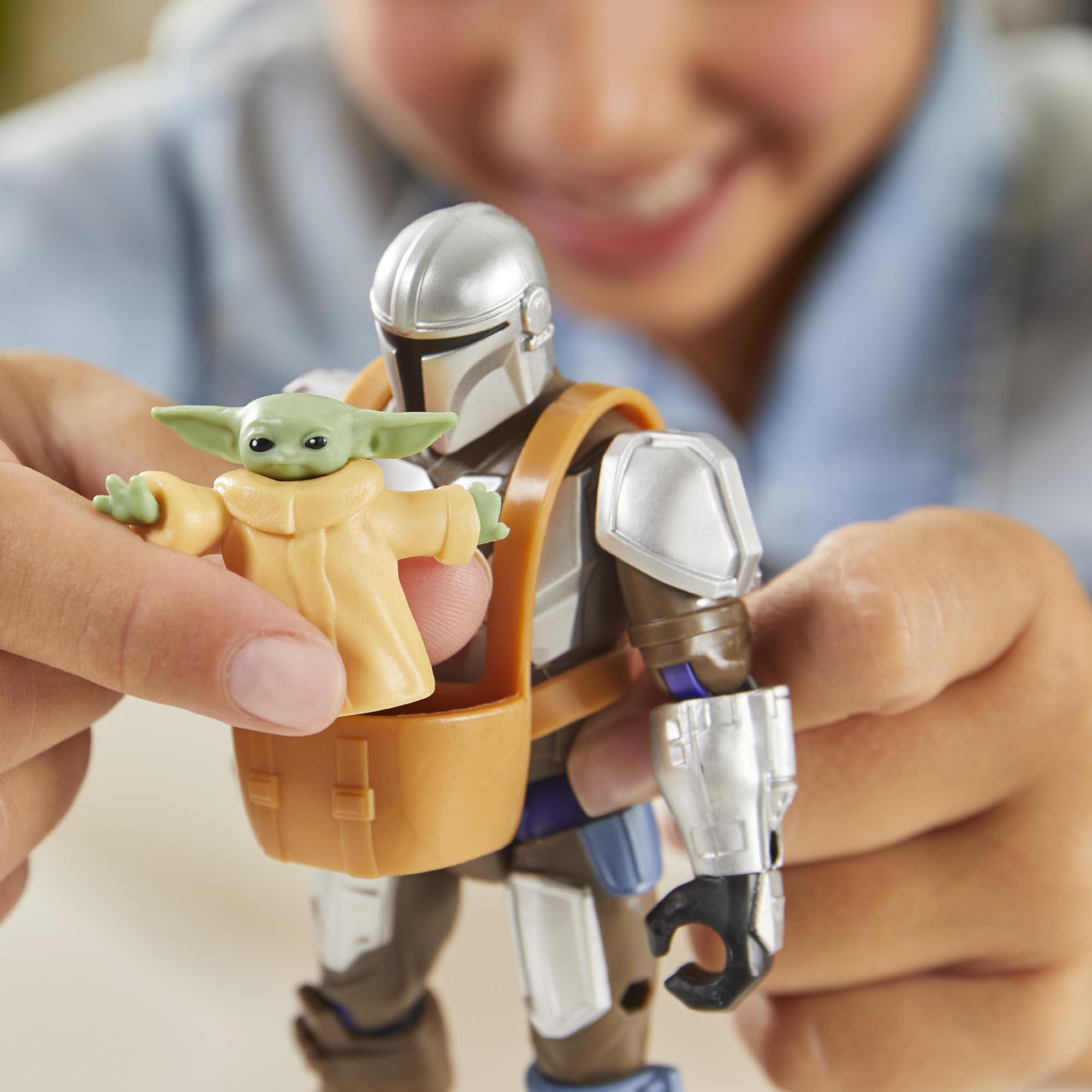 Star Wars MixMashers The Mandalorian & Grogu Deluxe Action Figure Set | Mix & Match Customization 4