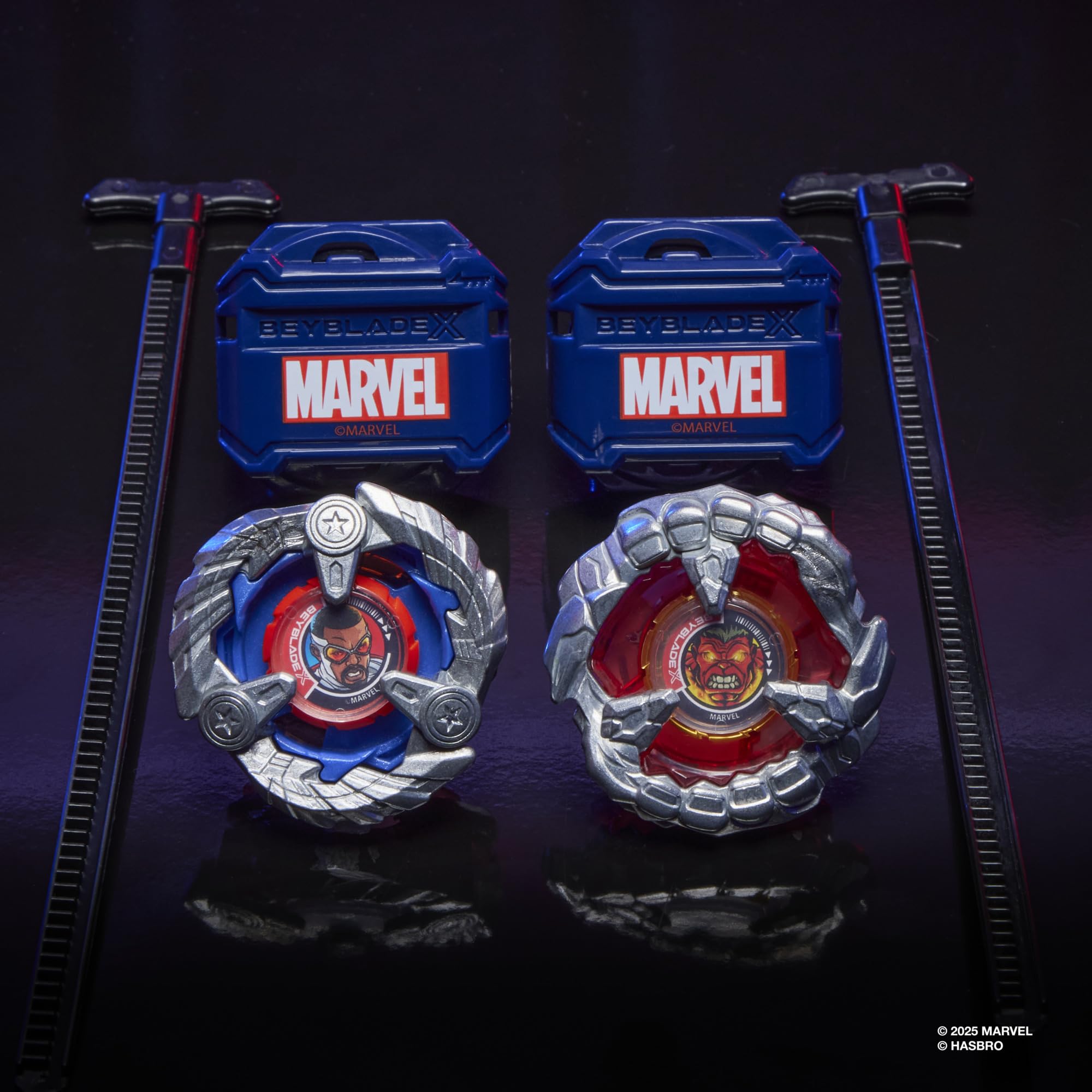 Beyblade Captain America 4-70GB vs Red Hulk 1-80R Marvel Collab Battling Tops Set 3