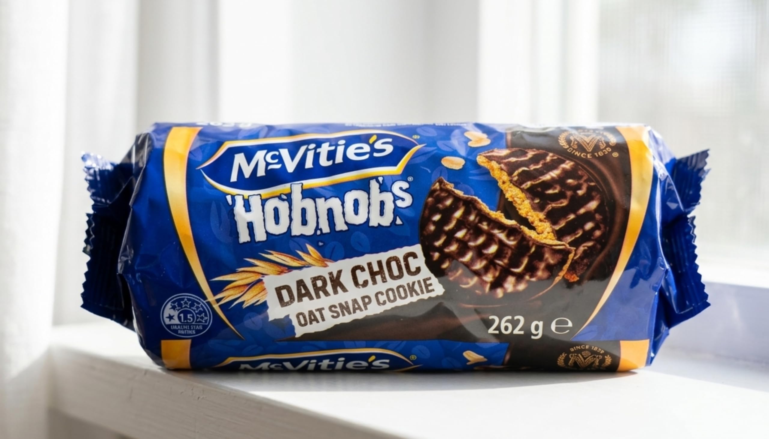 McVitie's Hobnobs Dark Chocolate Biscuits - Oaty Crunch with Rich Dark Chocolate | 262g 3