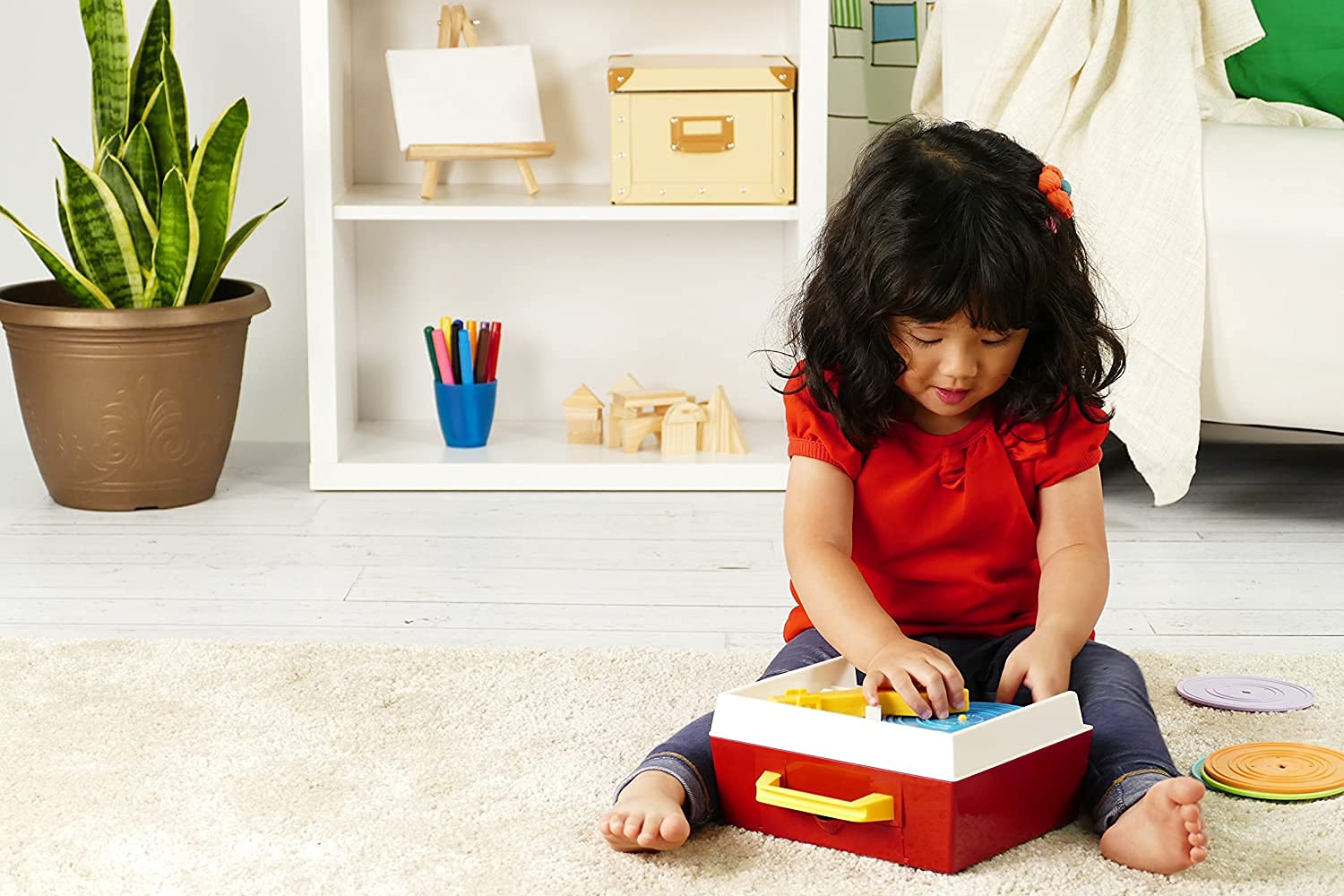Fisher-Price Classics Music Box Record Player - Musical Toy for Toddlers 18 Months+ 8