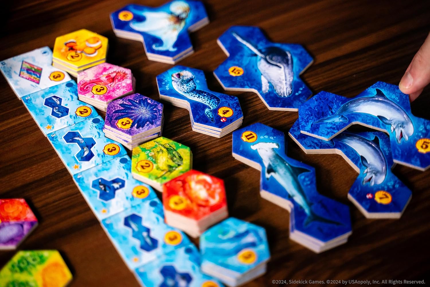 USAopoly Aqua Board Game with Art by Vincent Dutrait 2