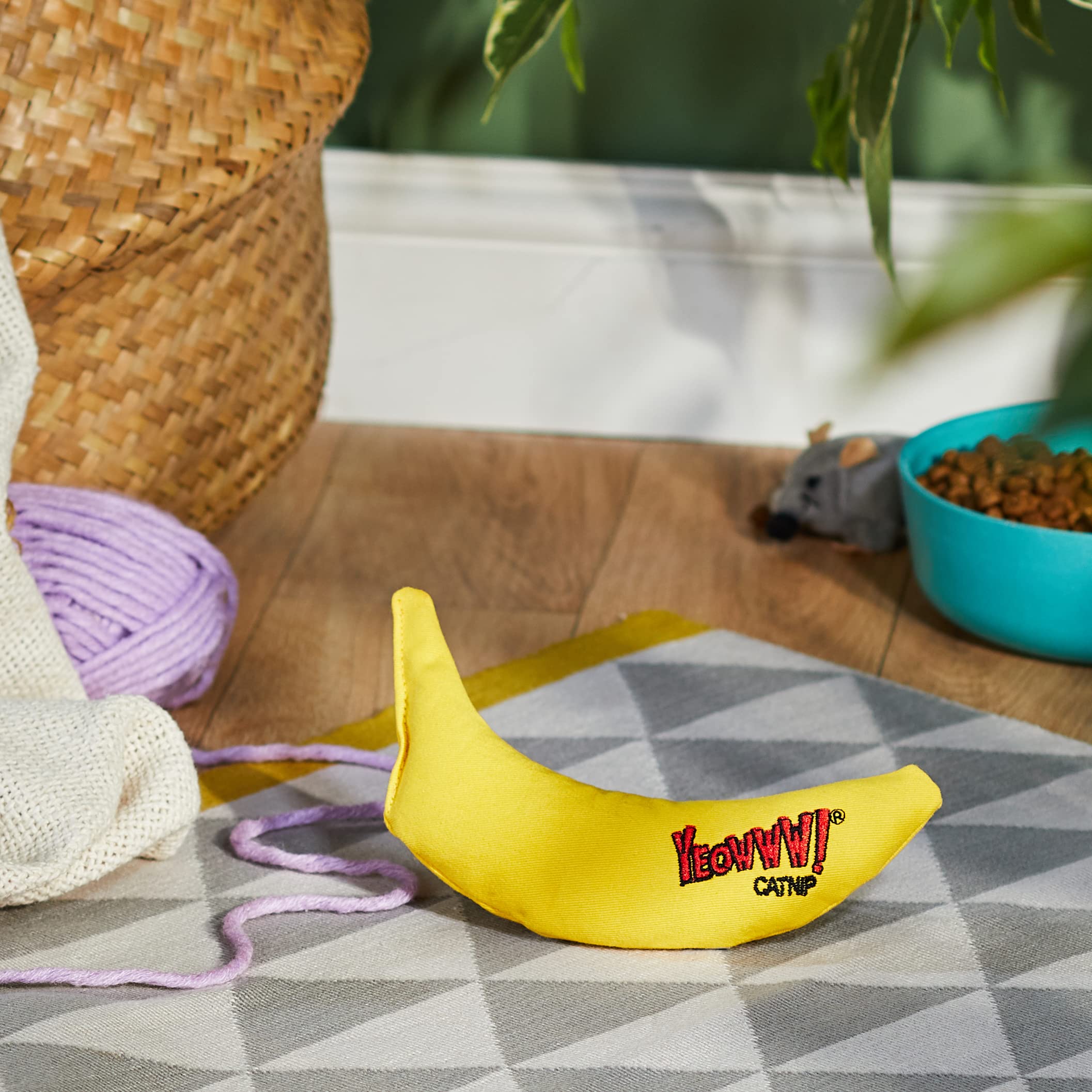 YEOWWW Banana Singles Cat Toy - 100% Organic Catnip | Durable Cotton Twill | Made in USA