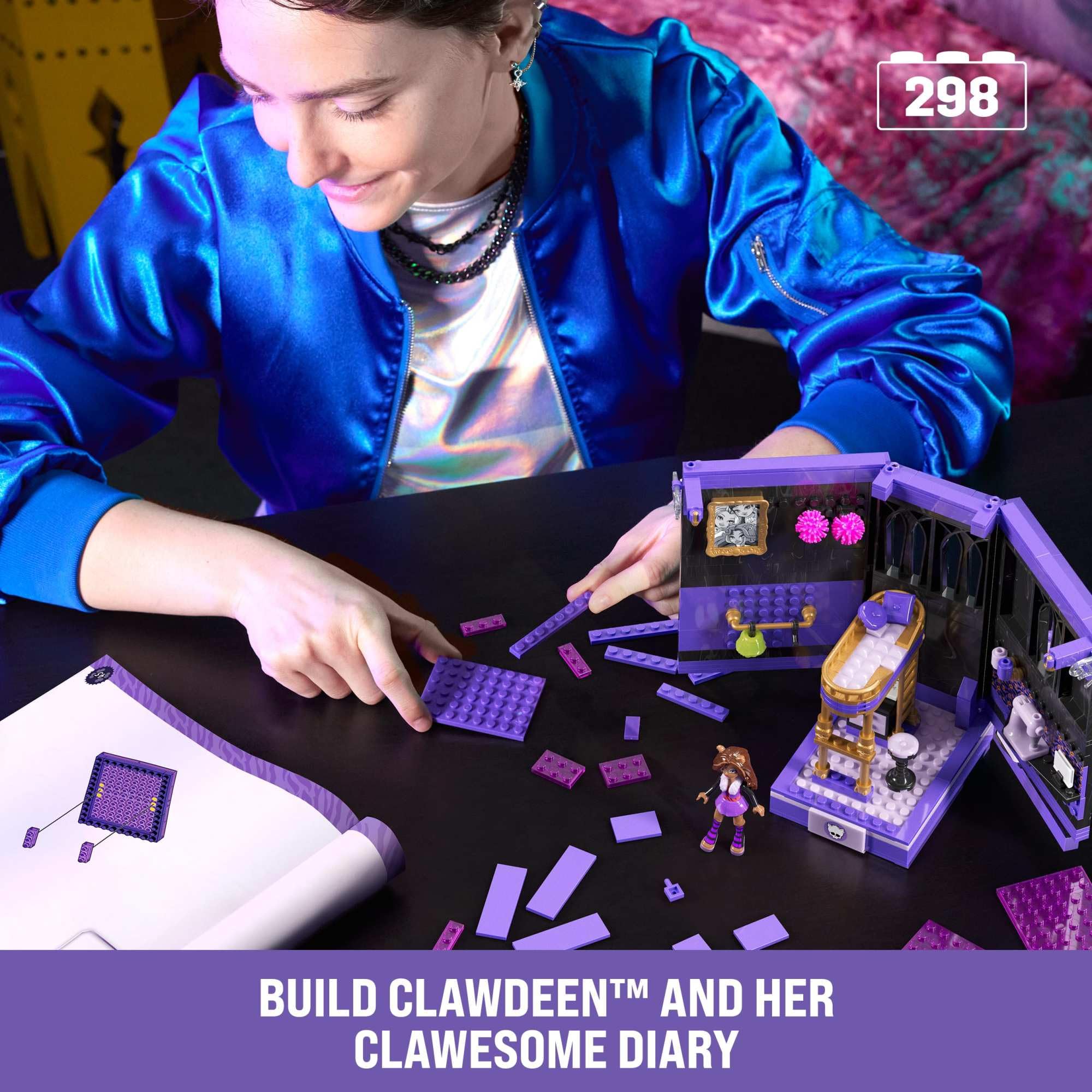 MEGA Monster High Clawdeen's Boo-k Den Building Set with 299 Pieces