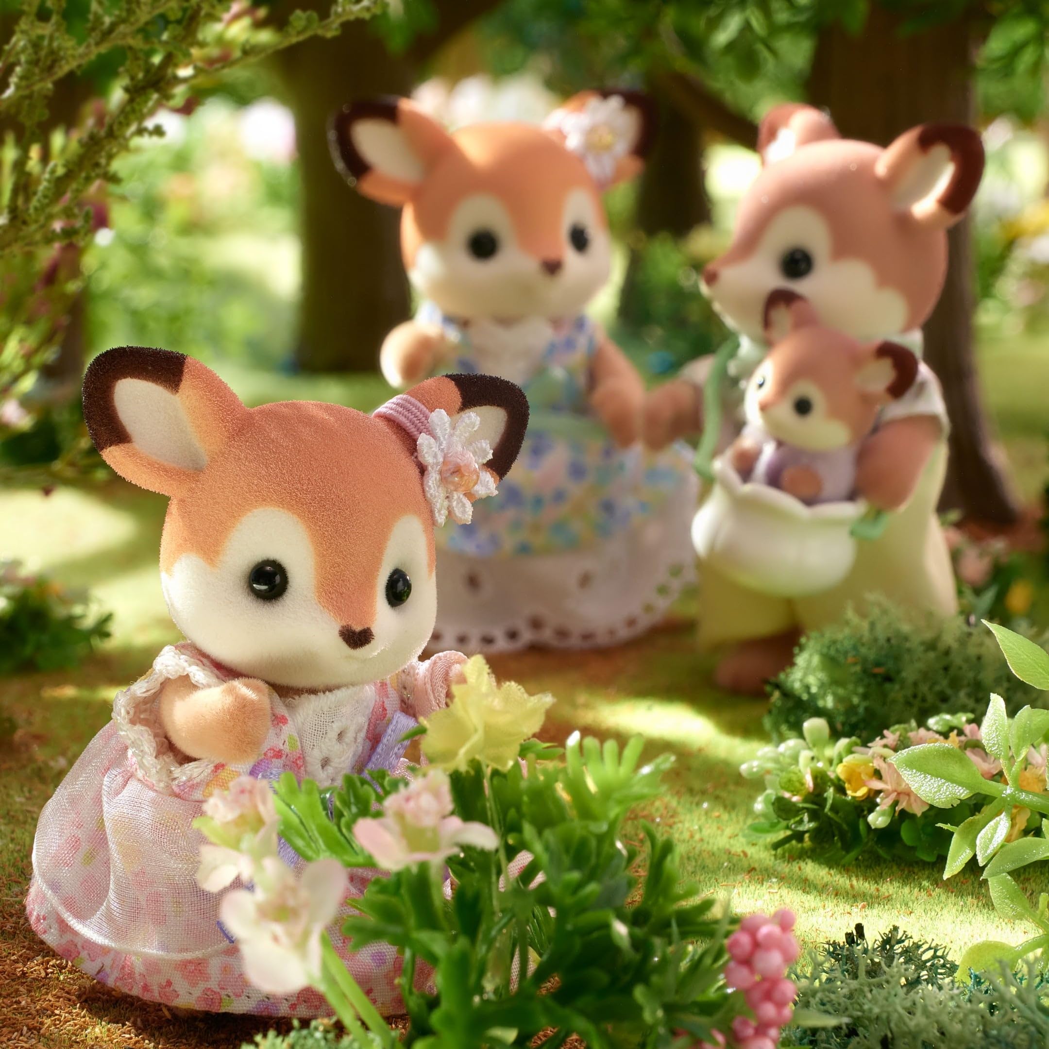 Sylvanian Families Deer Family 5799 Playset | Includes 4 Figures & Sling | Ages 3+ 8