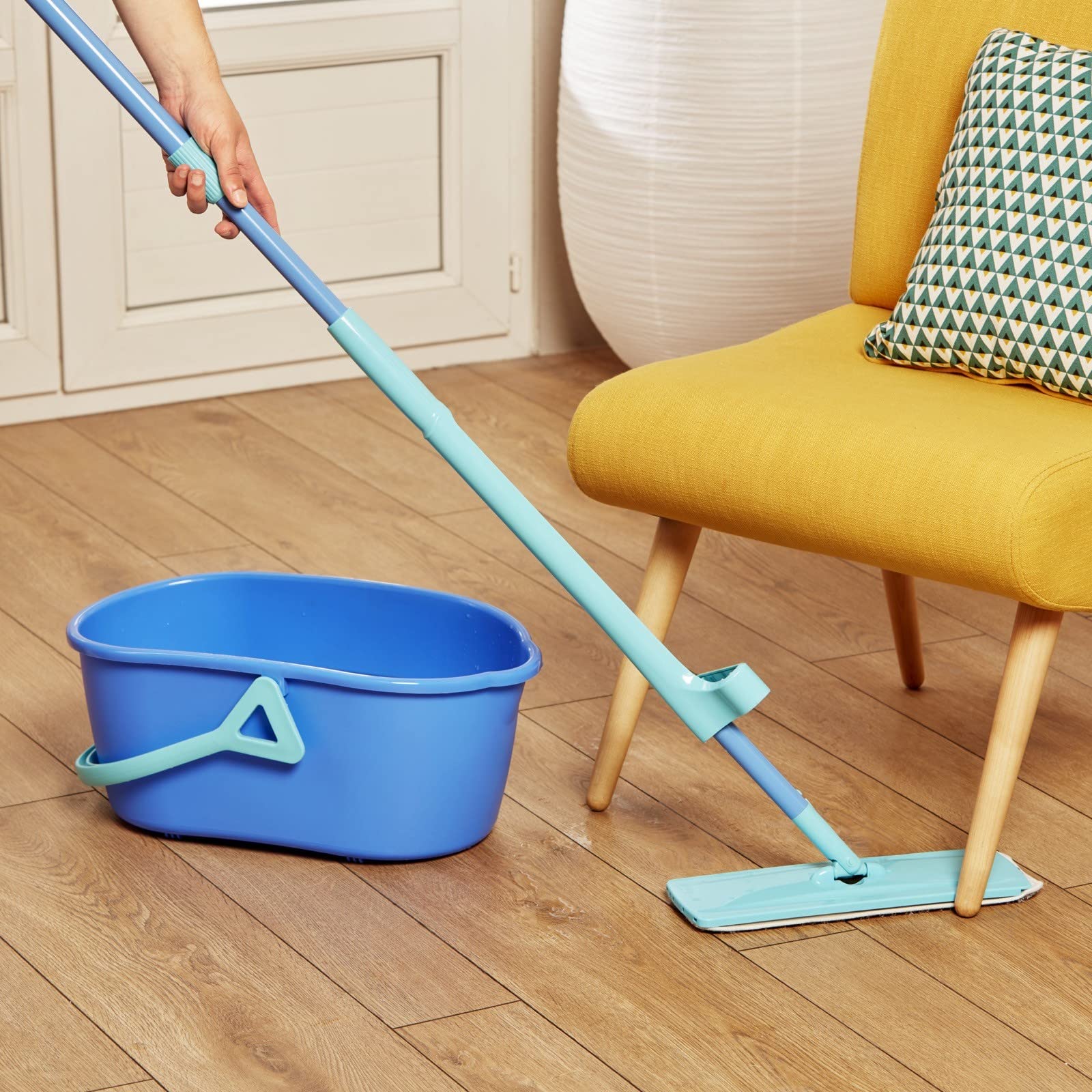 Spontex Easy Max+ Microfibre Flat Mop - Integrated Wringer | Telescopic Handle | Machine Washable Head