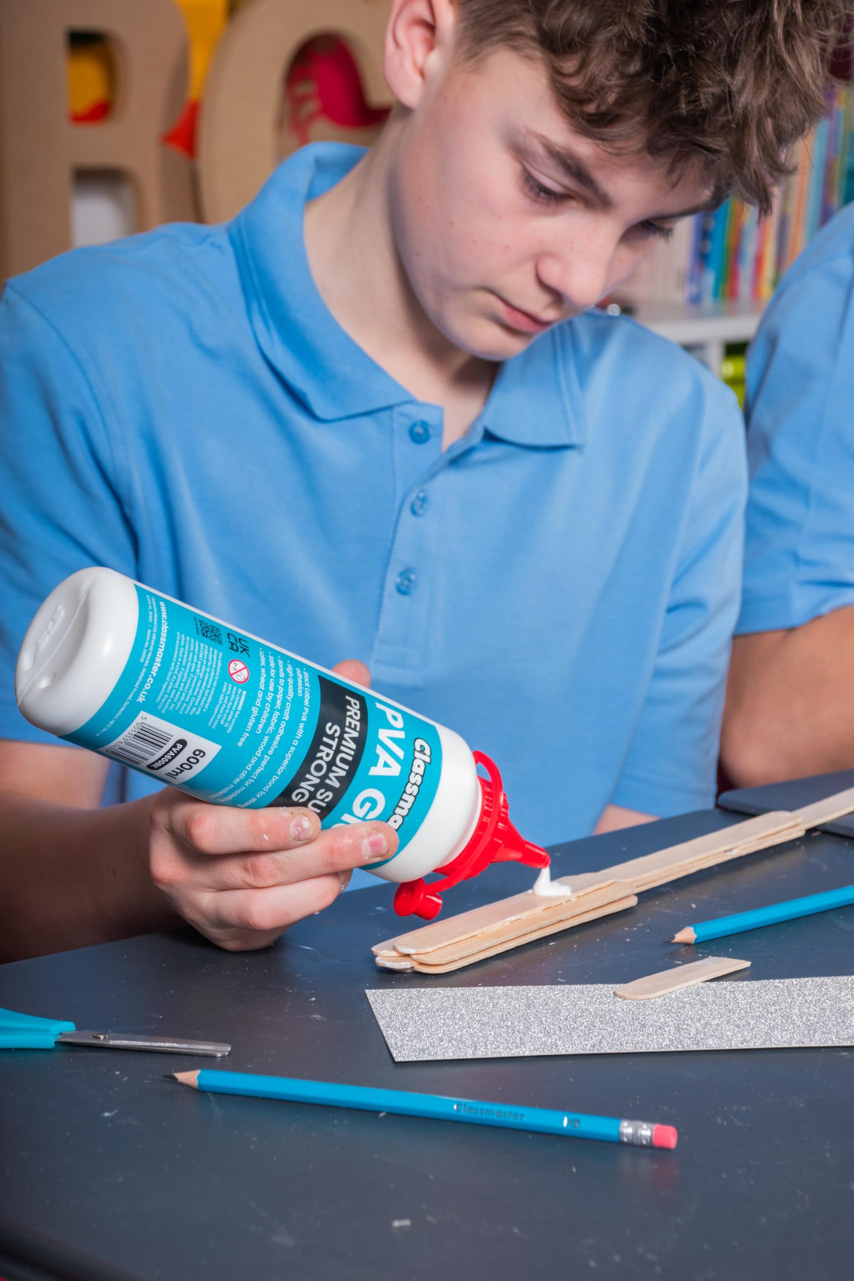SHOW-ME PVA Glue - 1 Litre | Strong Adhesive | Dries Clear 6