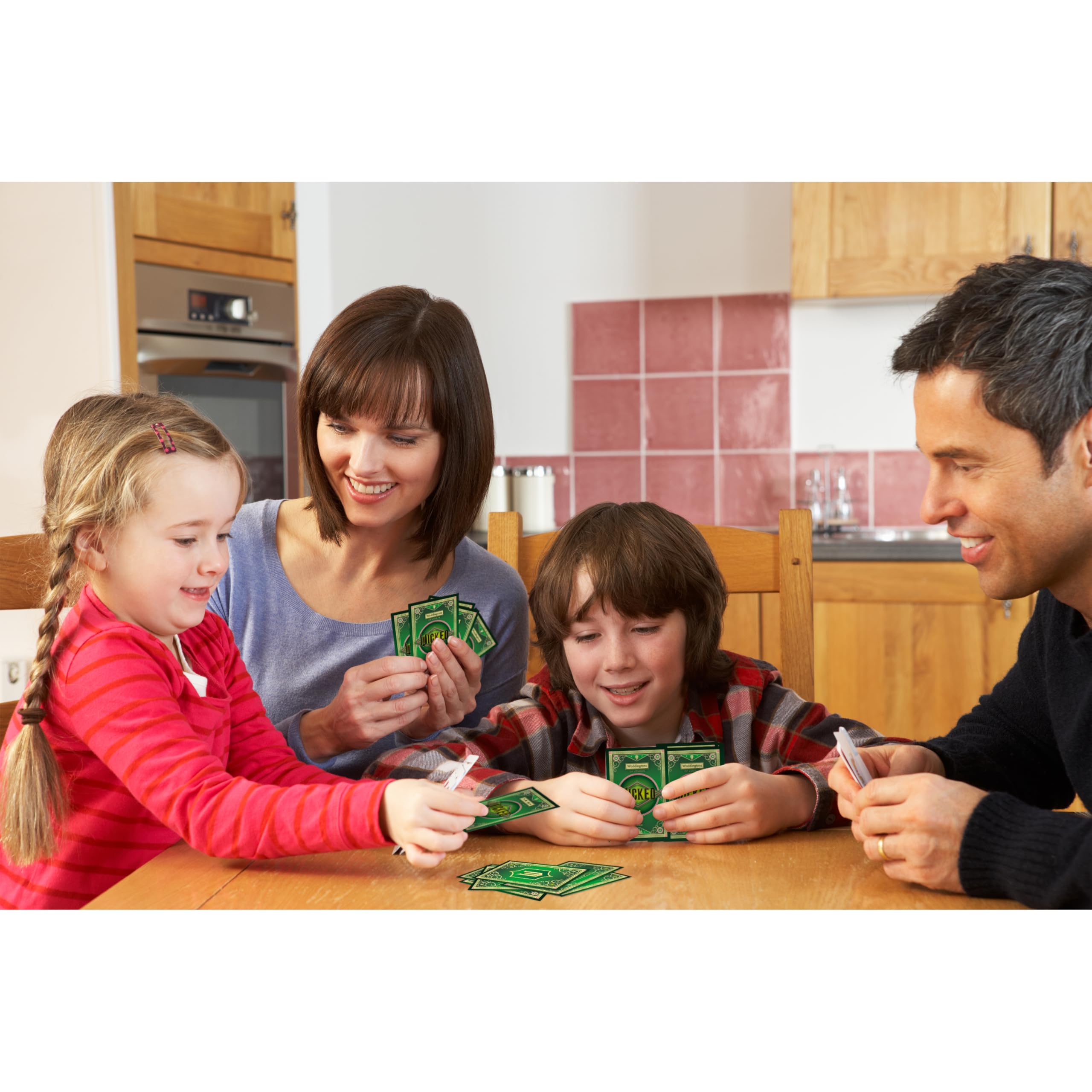 Waddingtons Number 1 Playing Card Game, Wicked Edition with Glinda and Elphaba Emblems 6