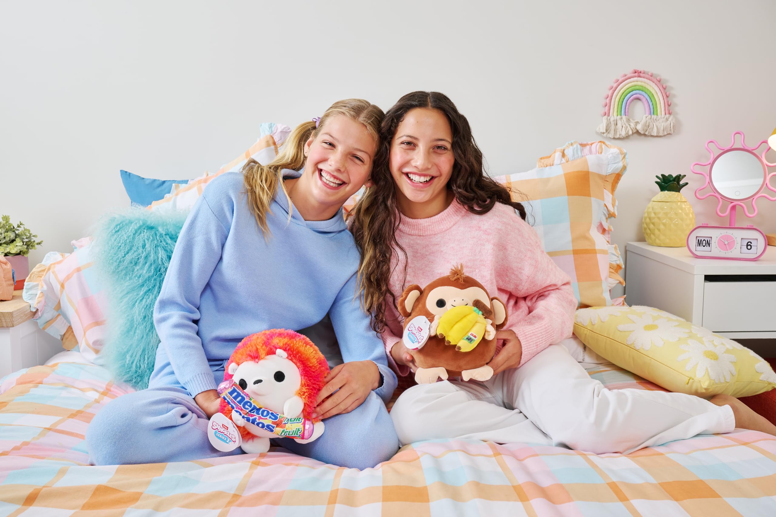 Snackles Series 2 Hedgehog - Cuddly Squishy Plush with Mentos Fruit Snack, 20 cm Brown Box 5