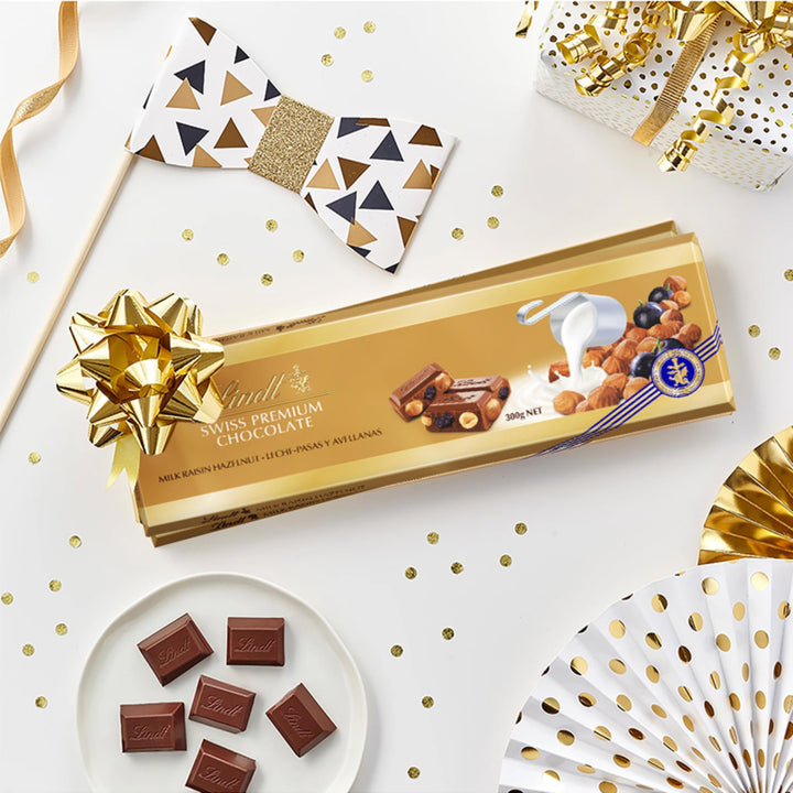 Lindt Swiss Milk Chocolate Hazelnut and Raisin Gold Bar 300g