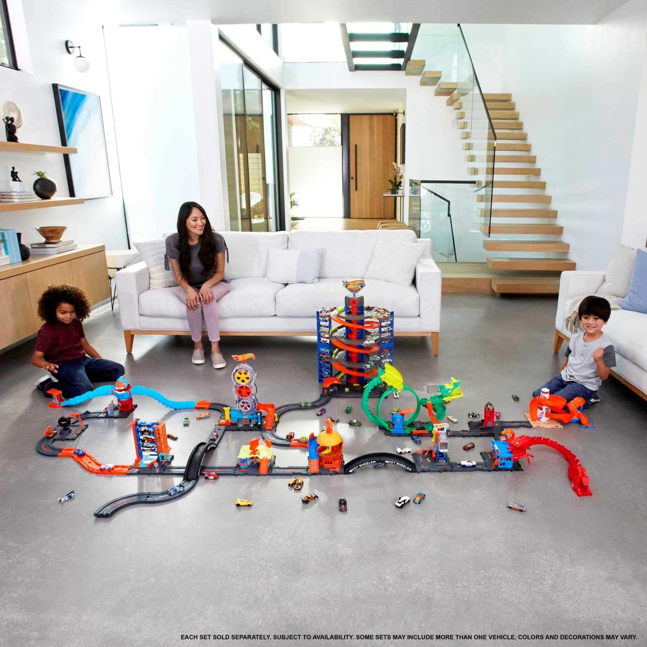 Hot Wheels Track Builder Unlimited Fuel Can Stunt Box | Includes 1 Vehicle | Ages 6+ | Model HDX78
