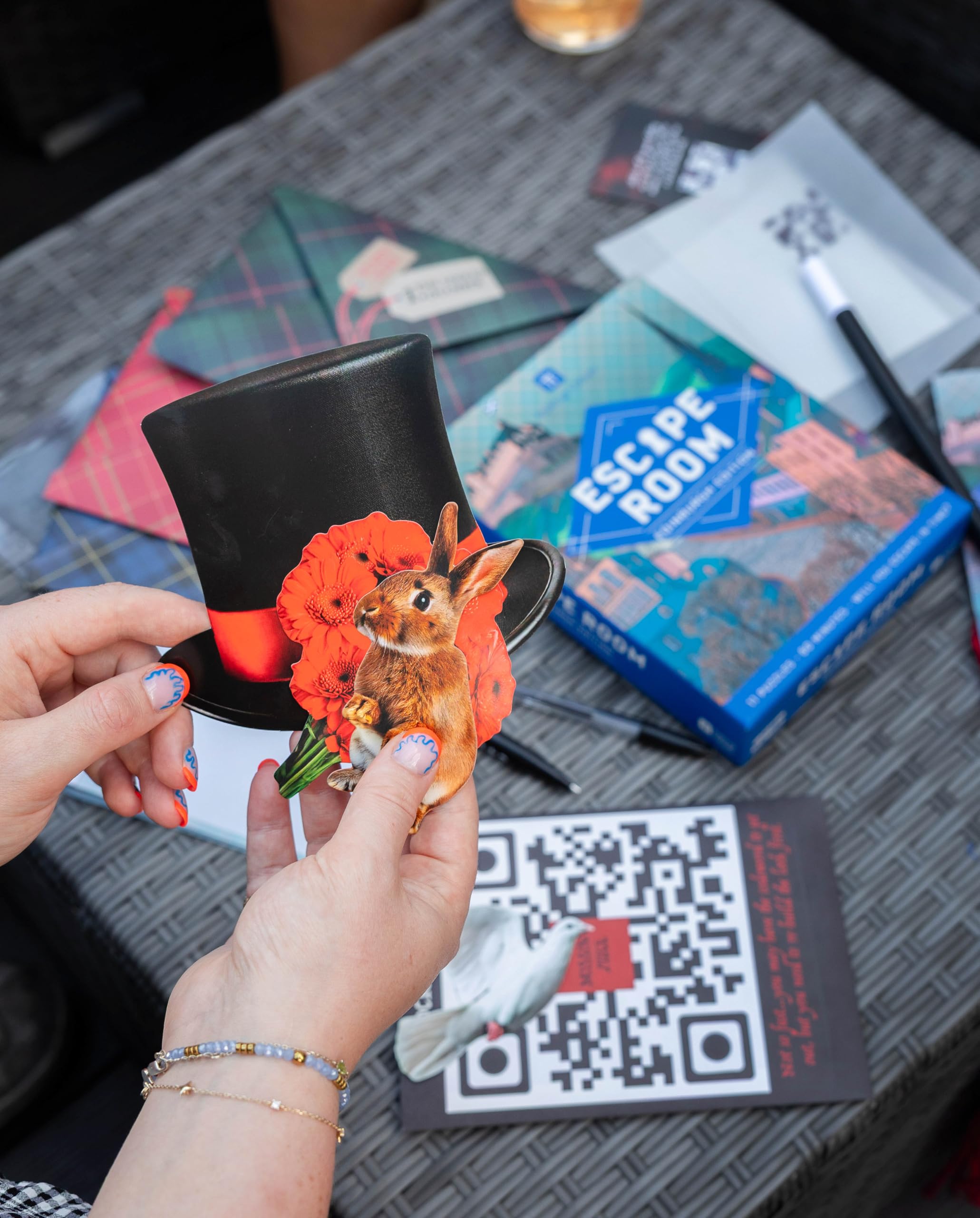 Talking Tables Escape Room Game Night - Edinburgh Edition, Crack the Case Puzzle for Ages 14+ 5